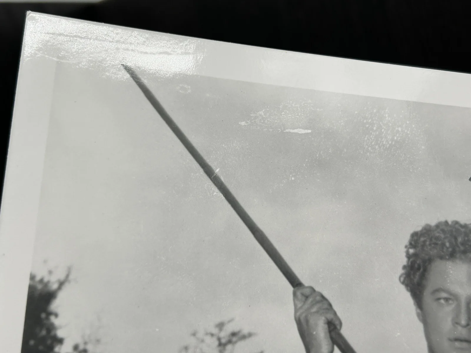 John Sheffield — JOHN SHEFFIELD HAND SIGNED "TARZAN" PHOTO * JSA COA Actor Autograph * JUNGLE BOY, изображение 4