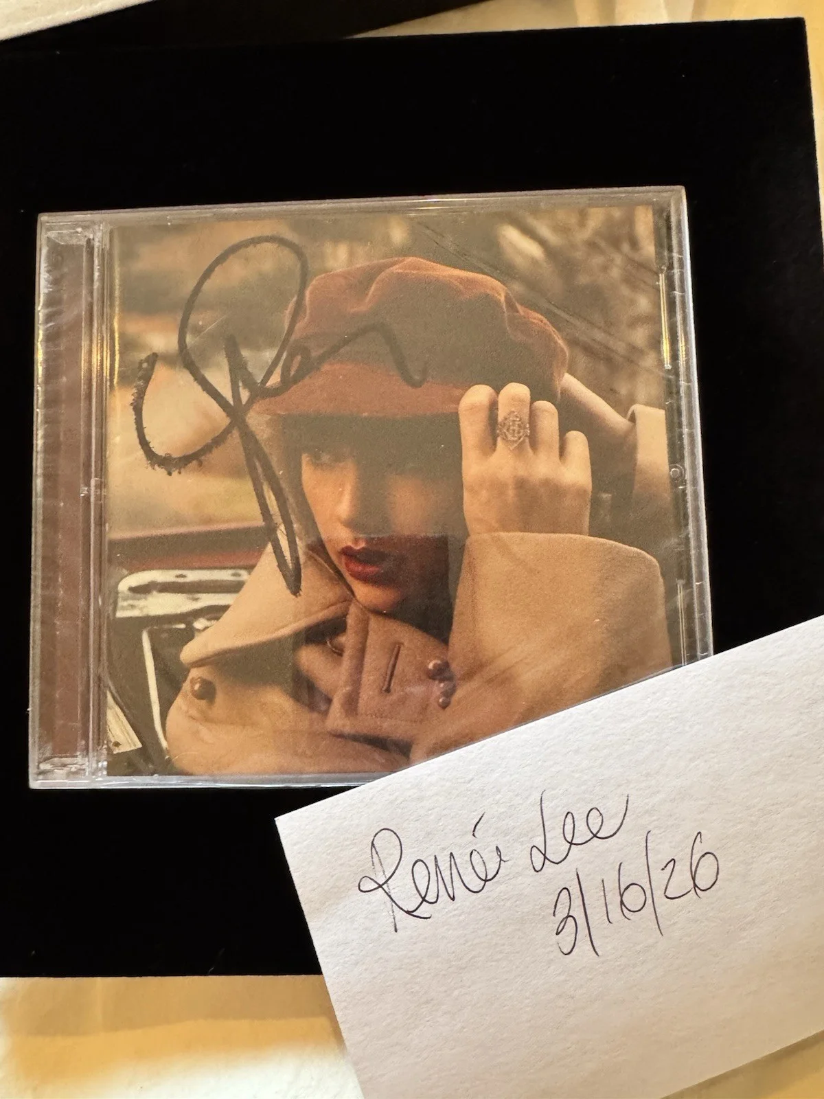SIGNED + SEALED Taylor Swift Red (Taylor's Version) CD Brand new in plastic, image 4
