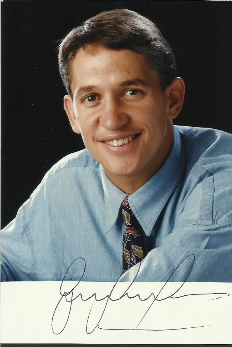 (S3) ORIGINAL GENUINE SIGNED AUTOGRAPHS ON PHOTOS & PAGES UNDEDICATED DEDICATED, изображение 4