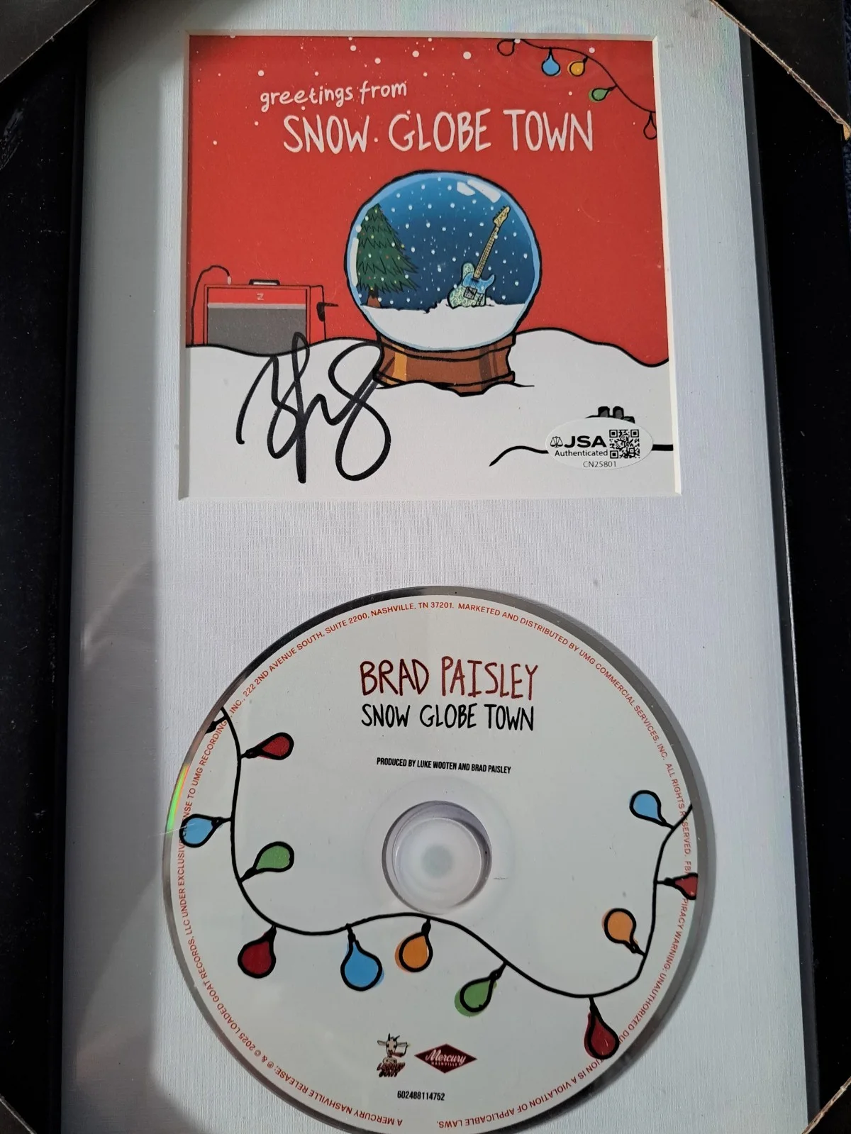 BRAD PAISLEY SIGNED SNOW GLOBE TOWN CD FRAMED AND MATTED JSA COA, image 2