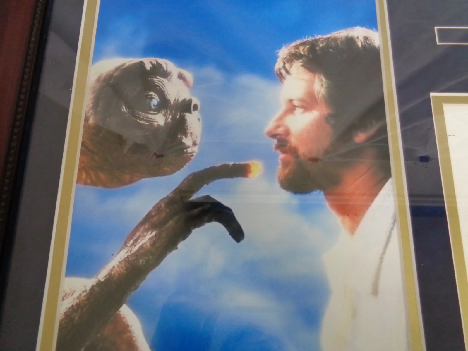 Steven Spielberg — Steven Spielberg ET Autographed Collectible Matted Framed photo with COA, изображение 3