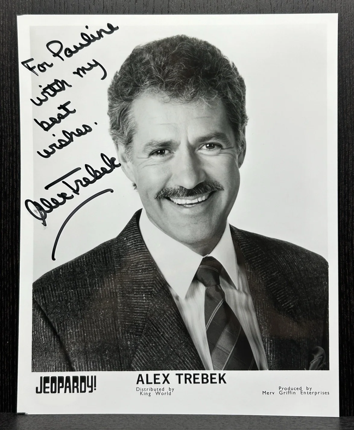 Alex Trebek — *** ALEX TREBEC HAND SIGNED PHOTO *** JSA COA Celebrity Autograph JEOPARDY HOST!, image 2