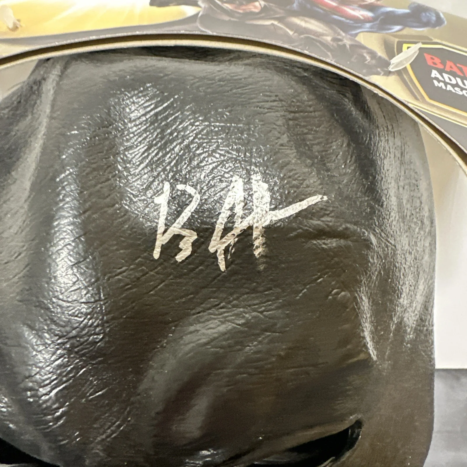 ben affleck signed Batman Mask With COA From Beckett, image 3