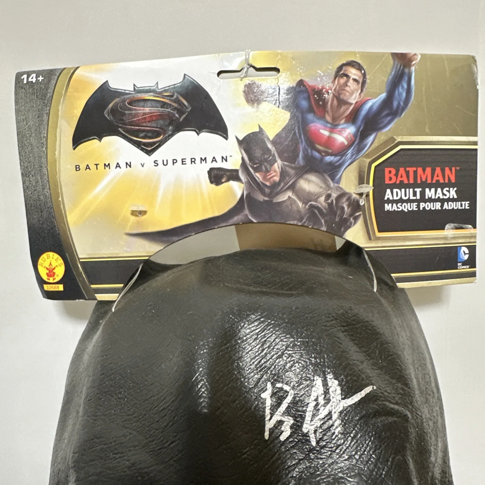 ben affleck signed Batman Mask With COA From Beckett, image 4