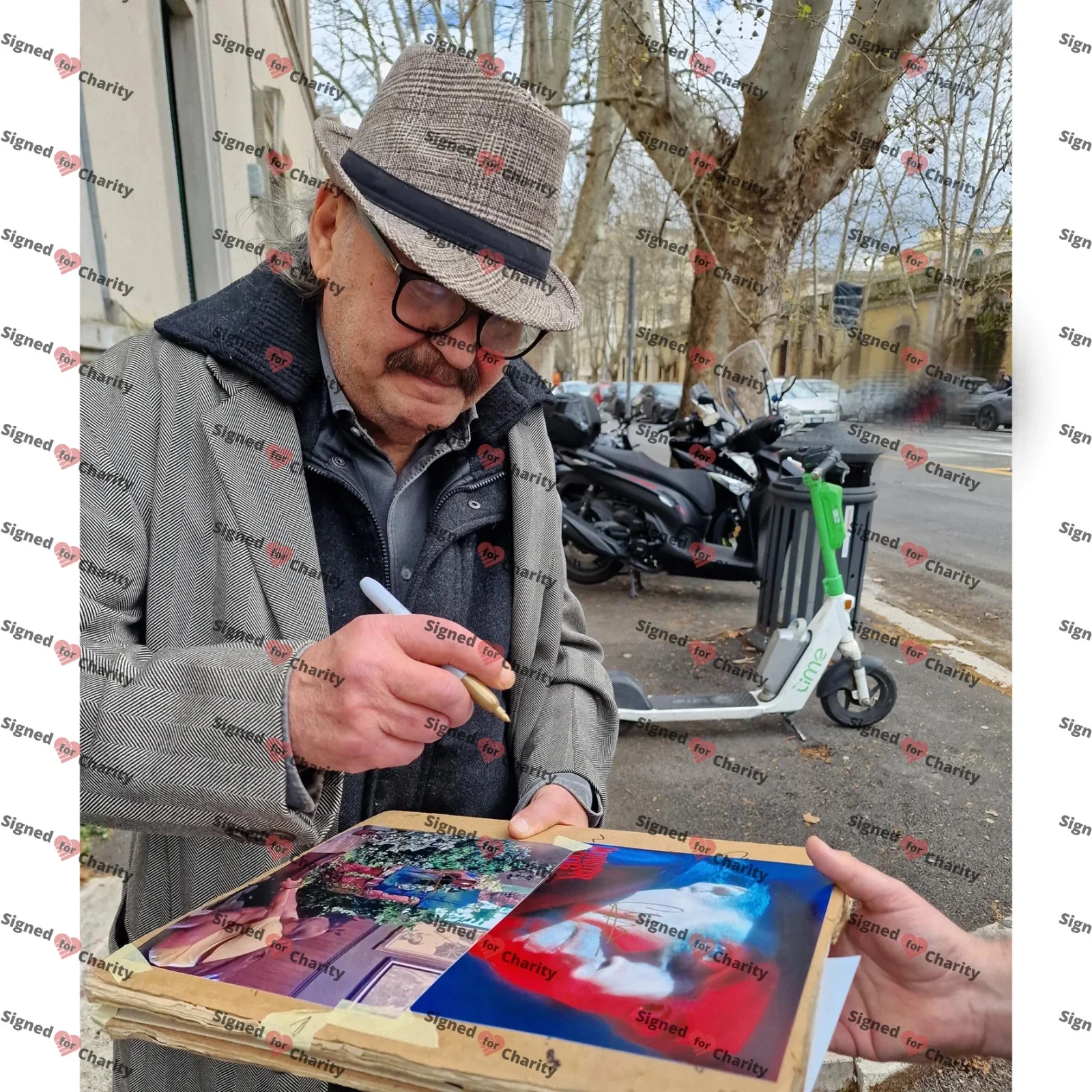 Claudio Fragasso — Claudio Fragasso Clyde Anderson Signed Photo Monster dog Leviatán Alice Cooper, изображение 2