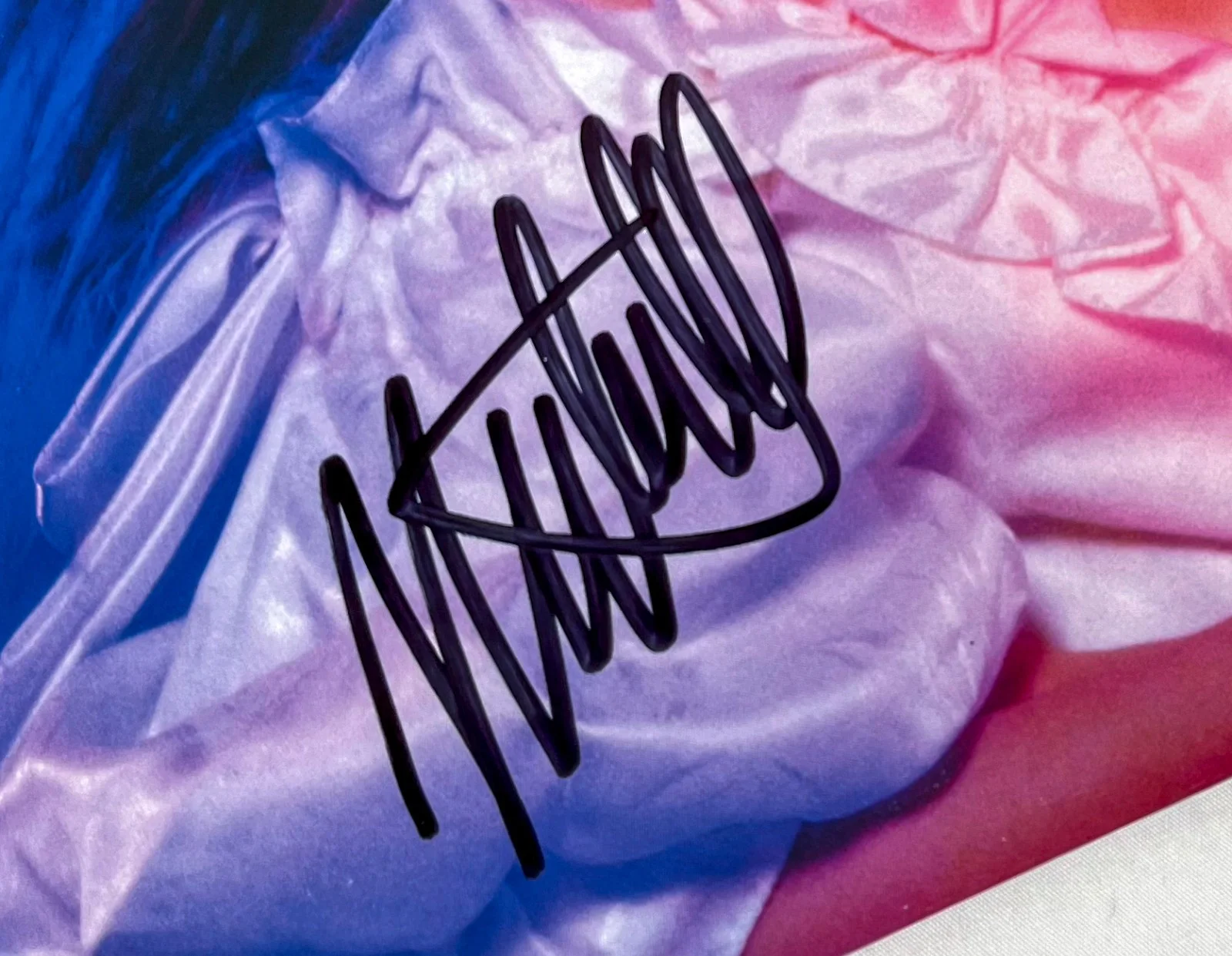 Weyes Blood Signed IN THE DARKNESS, HEARTS AGLOW Vinyl Album EXACT Proof ACOA C, изображение 2