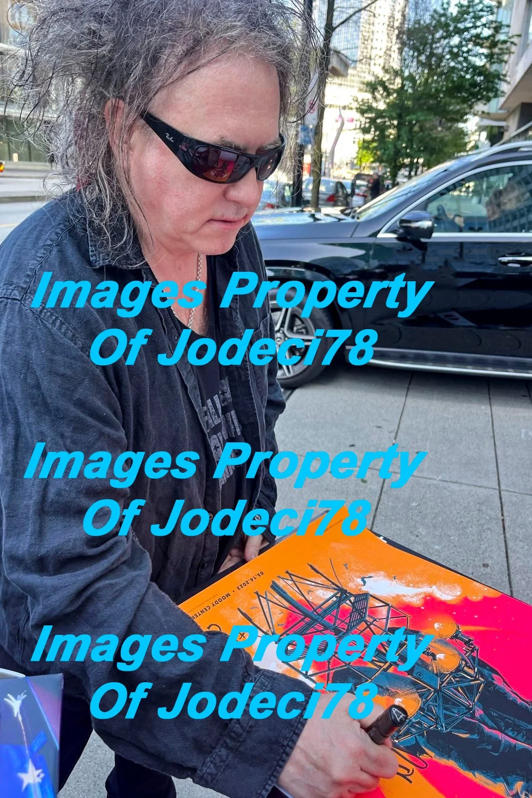 Robert Smith Signed THE CURE Austin TX 2023 Tour Poster Oliver Barrett PROOF JSA, изображение 3