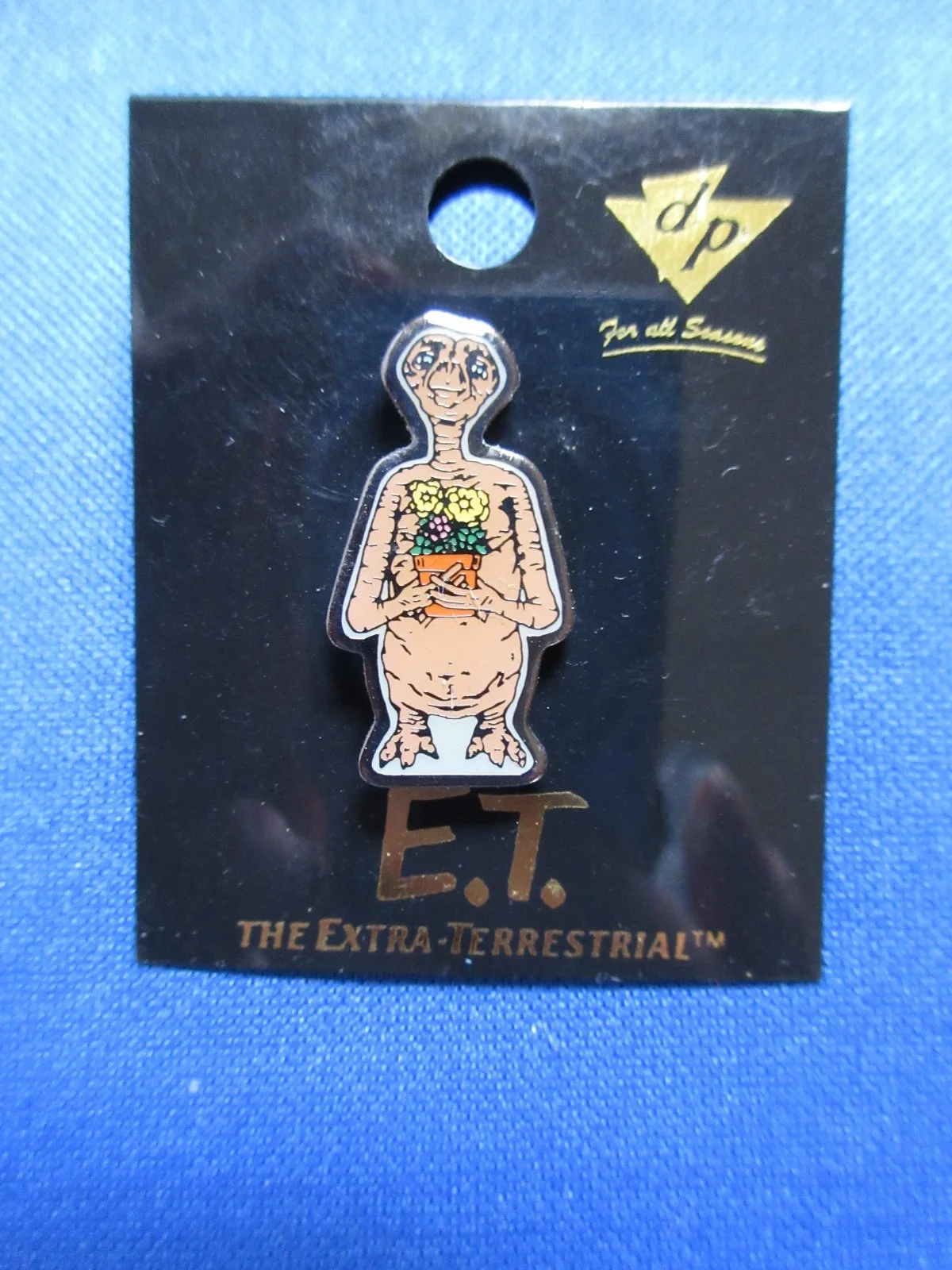 ET THE EXTRA TERRESTRIAL PIN BADGE 90's UNUSED EX SHOP STOCK, image 2