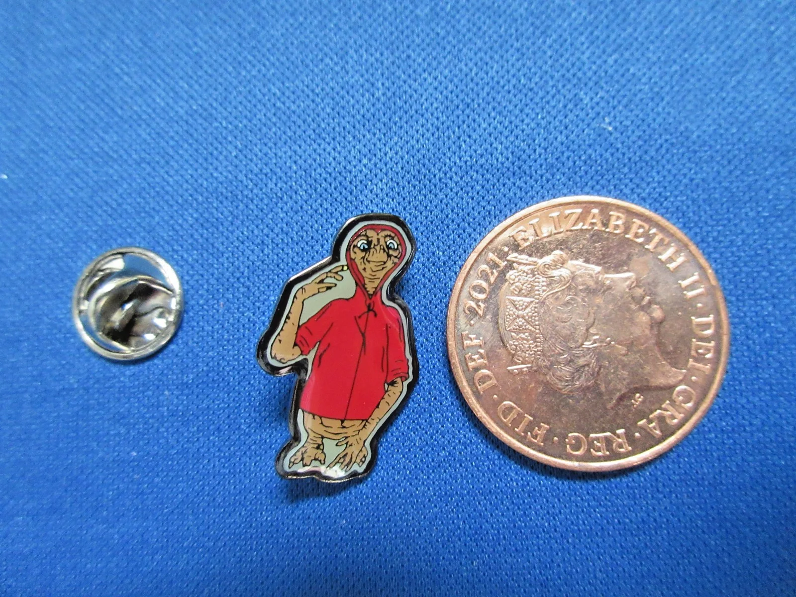 ET THE EXTRA TERRESTRIAL PIN BADGE 90's UNUSED EX SHOP STOCK, изображение 4