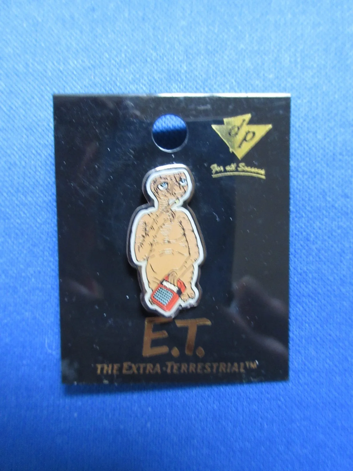 ET THE EXTRA TERRESTRIAL PIN BADGE 90's UNUSED EX SHOP STOCK, image 2