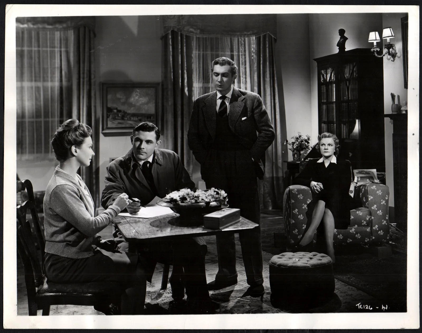 OCTOBER MAN 1947 John Mills, Joan Greenwood, Patrick Holt 3 10x8 STILLS, image 2