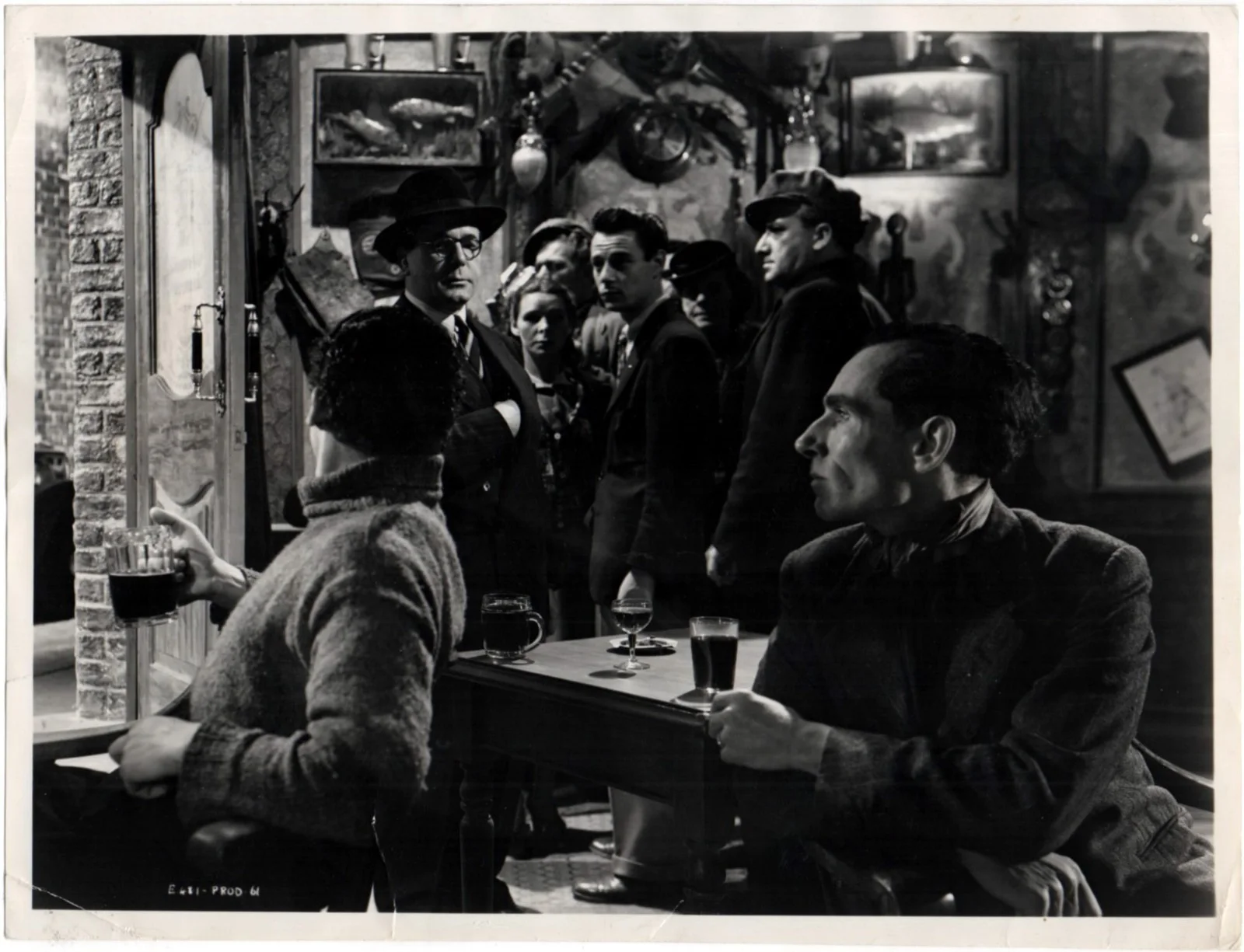 MAN ON THE RUN 1949 Derek Farr, Joan Hopkins, Edward Underdown 6 10x8 STILLS, изображение 2