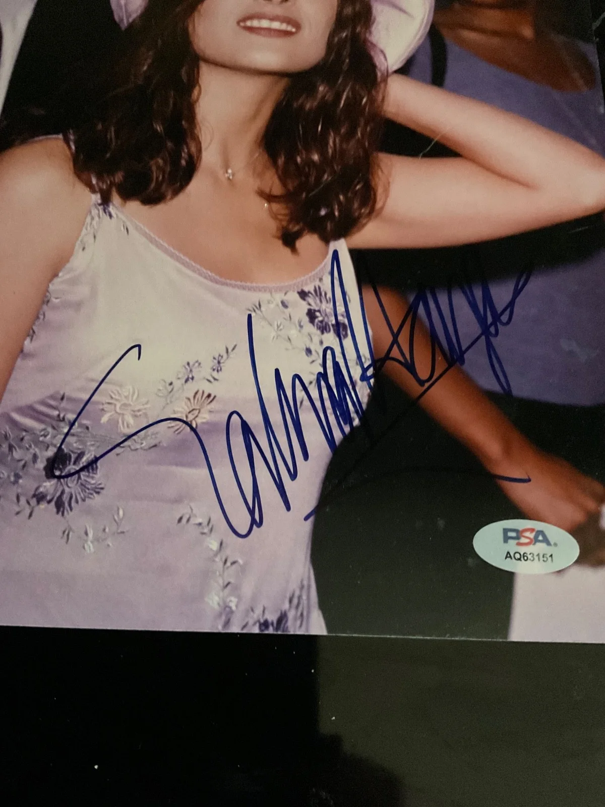 ACTRESS SALMA HAYEK SIGNED 8x10 PSA AQ63151, изображение 2