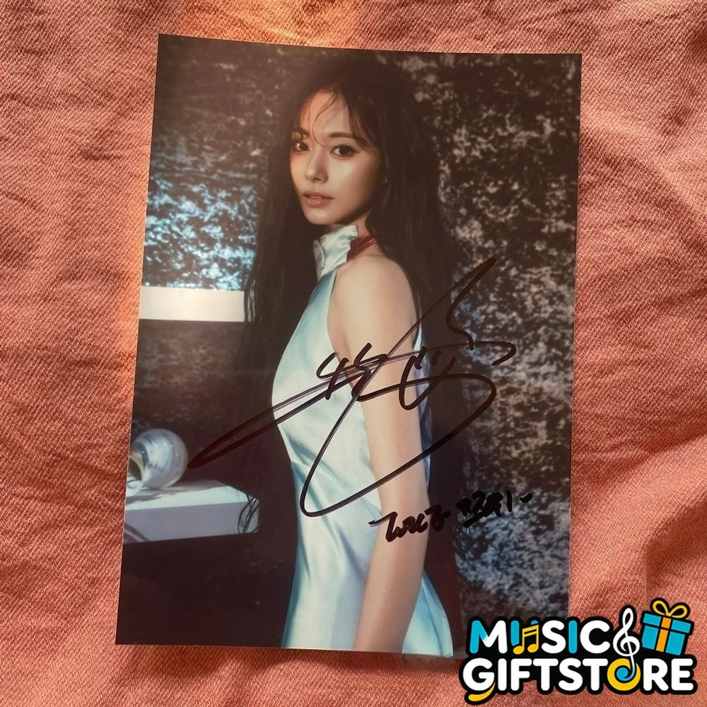 TWICE Tzuyu Autographed Signed Photo 4*6 K-POP Collectibles 202602 #MUGS, изображение 3