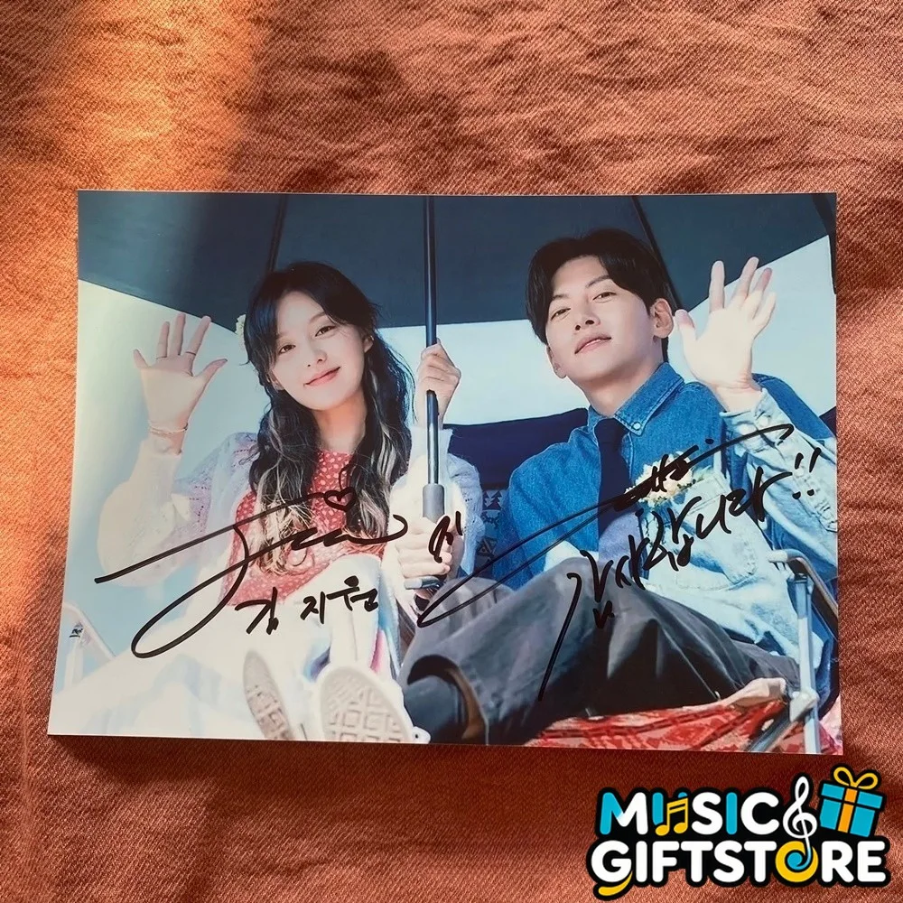 Lovestruck in the City Ji Chang Wook Kim Ji Won Autographed Photo K-Drama #MUGS, изображение 3