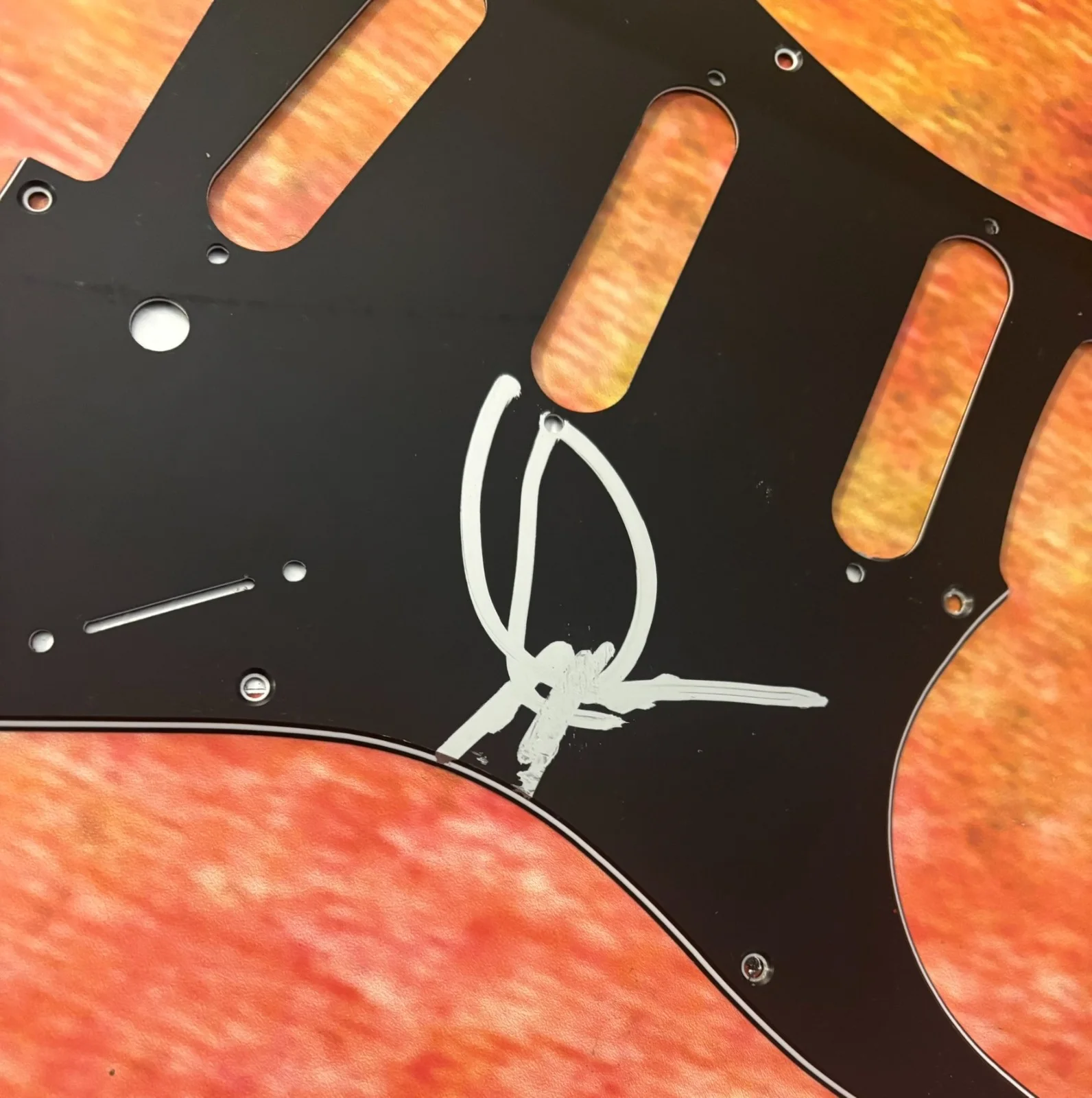 GFA Country Legend * DWIGHT YOAKAM * Signed Electric Pickguard PROOF COA, image 2