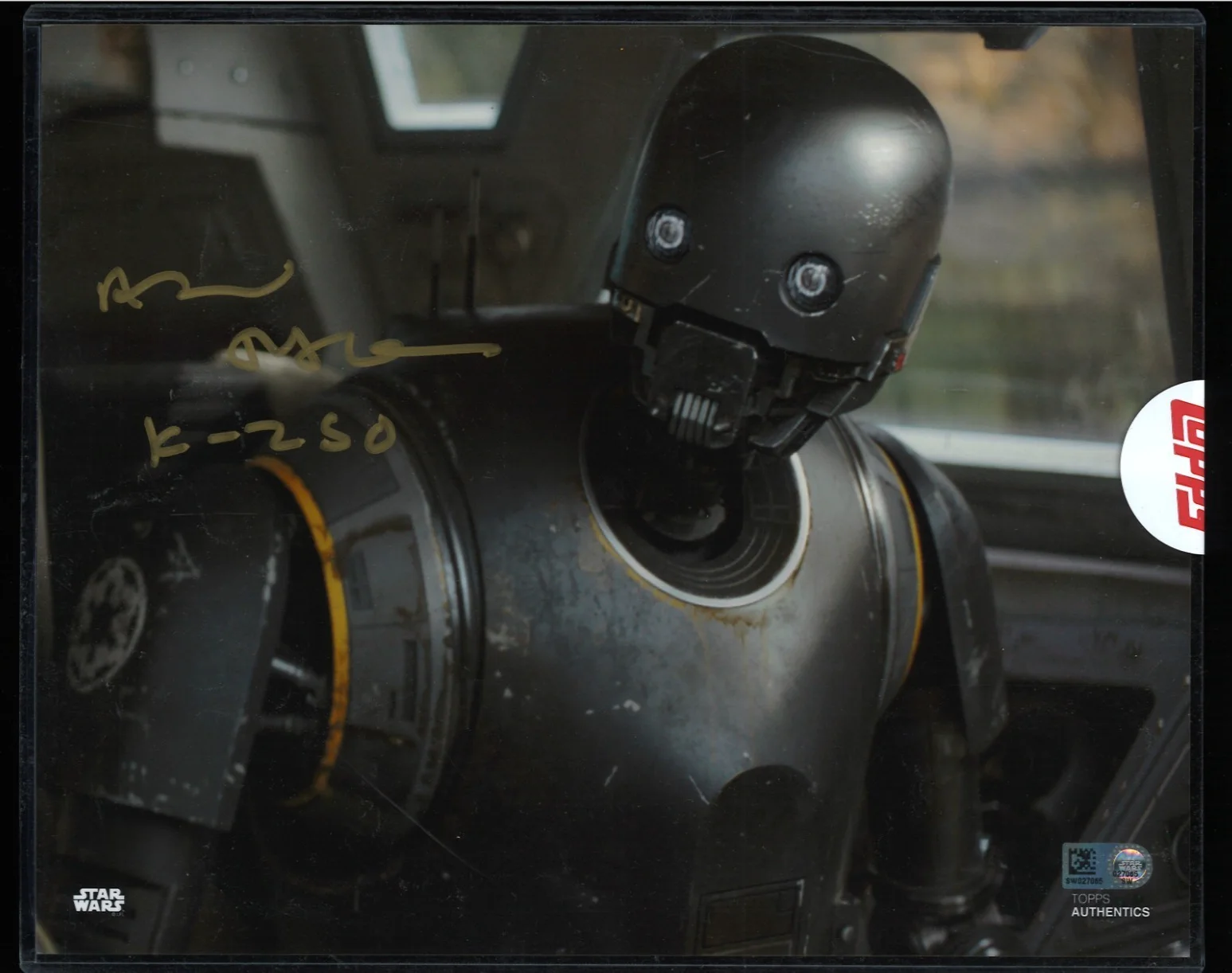 Alan Tudyk — Alan Tudyk STAR WARS Rogue One K-2SO Hand Signed Auto 8x10 TOPPS AUTHENTICS