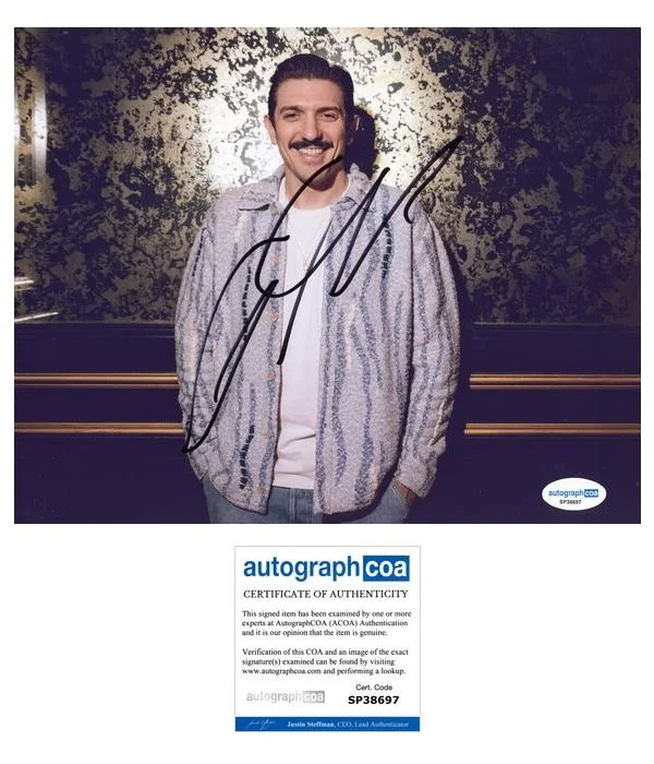 Andrew Schulz — Andrew Schulz "Infamous" Comedian AUTOGRAPH Signed Autographed 8x10 Photo B ACOA