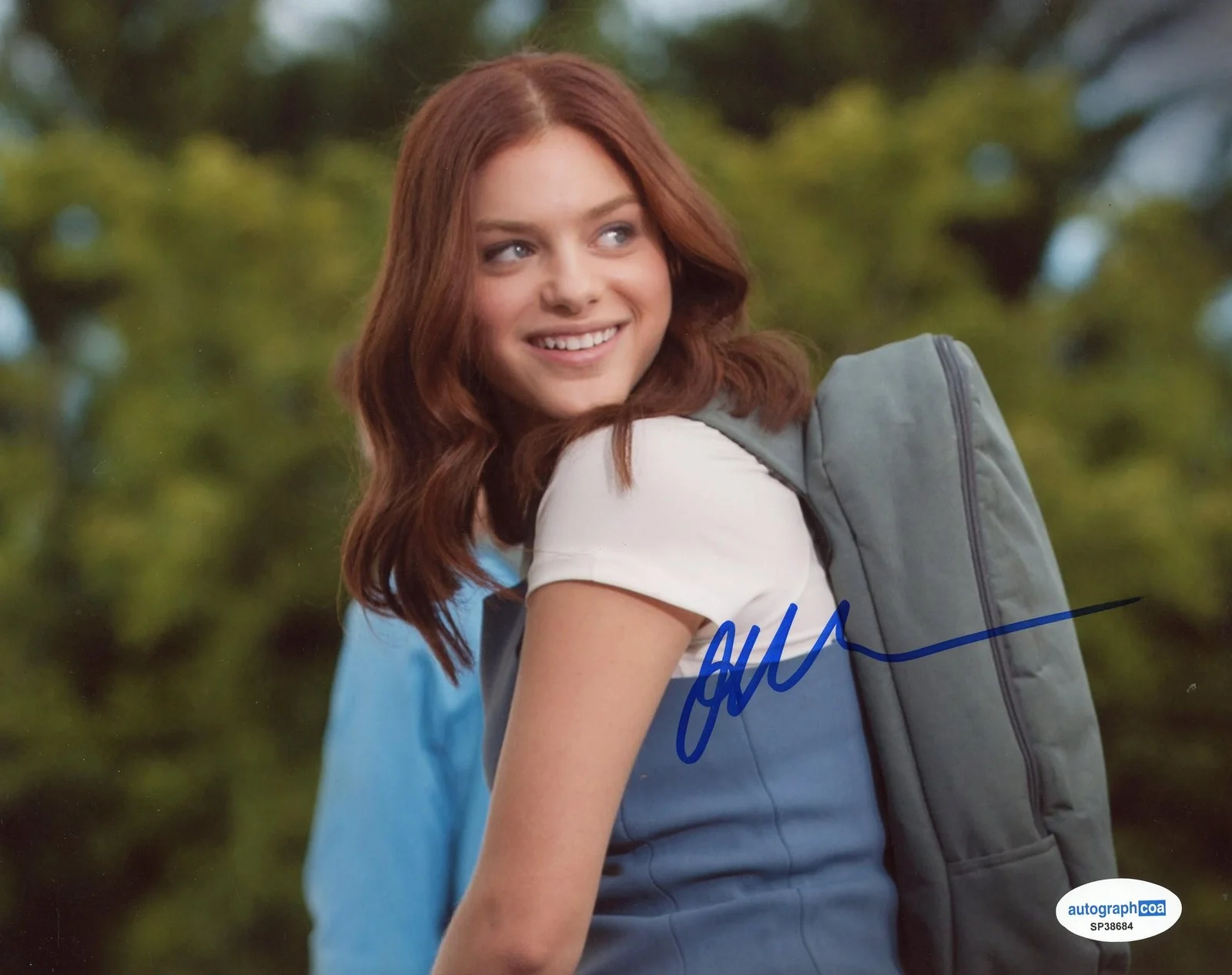 Odeya Rush — Odeya Rush "The Giver" AUTOGRAPH Signed Autographed 'Fiona' 8x10 Photo ACOA, image 2
