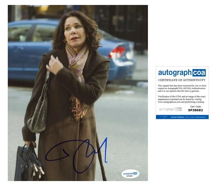 Daphne Rubin-Vega — Daphne Rubin-Vega "Jack Goes Boating" AUTOGRAPH Signed 'Lucy' 8x10 Photo ACOA