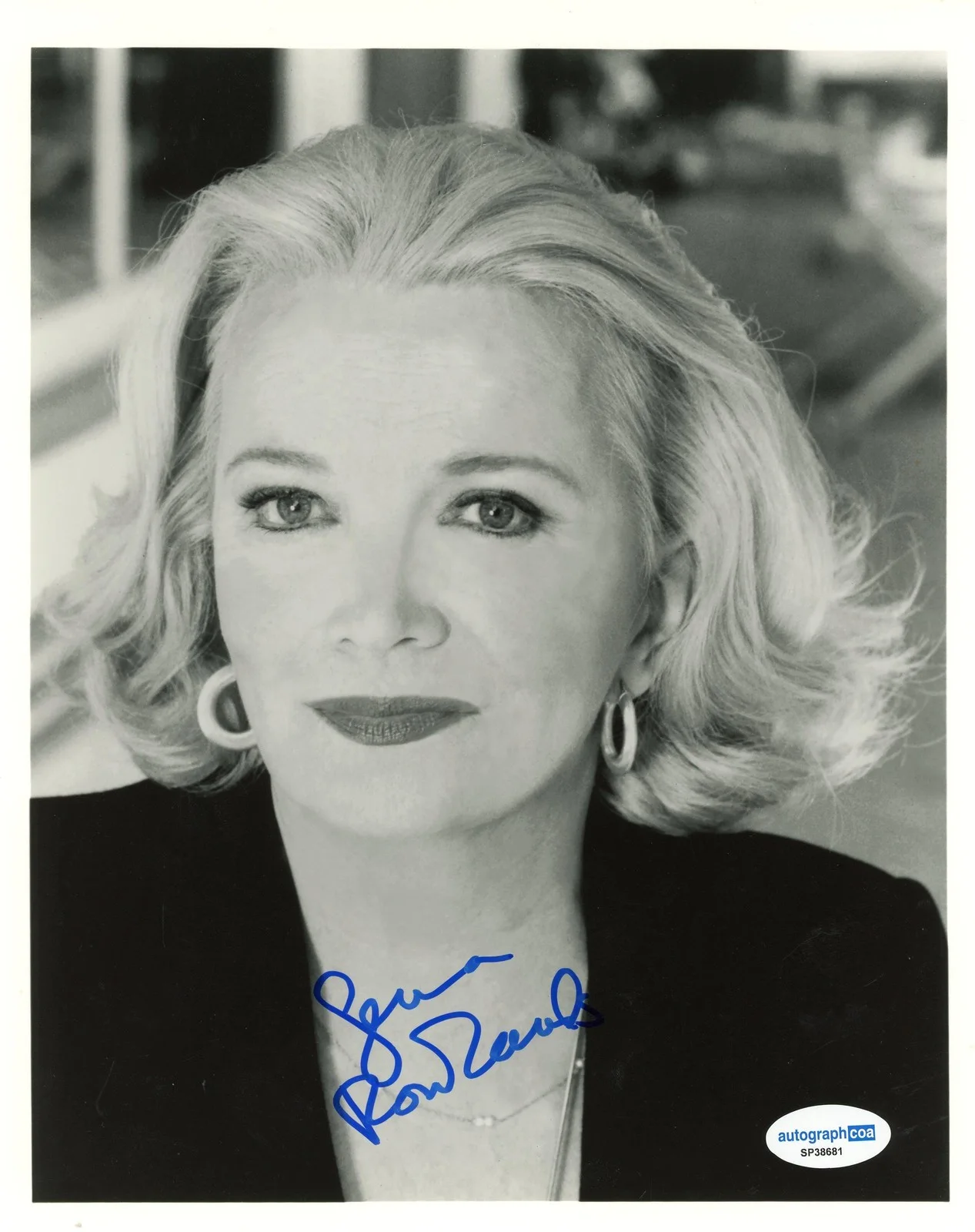 Gena Rowlands — Gena Rowlands "The Notebook" AUTOGRAPH Signed Autographed 8x10 Photo B ACOA, изображение 2