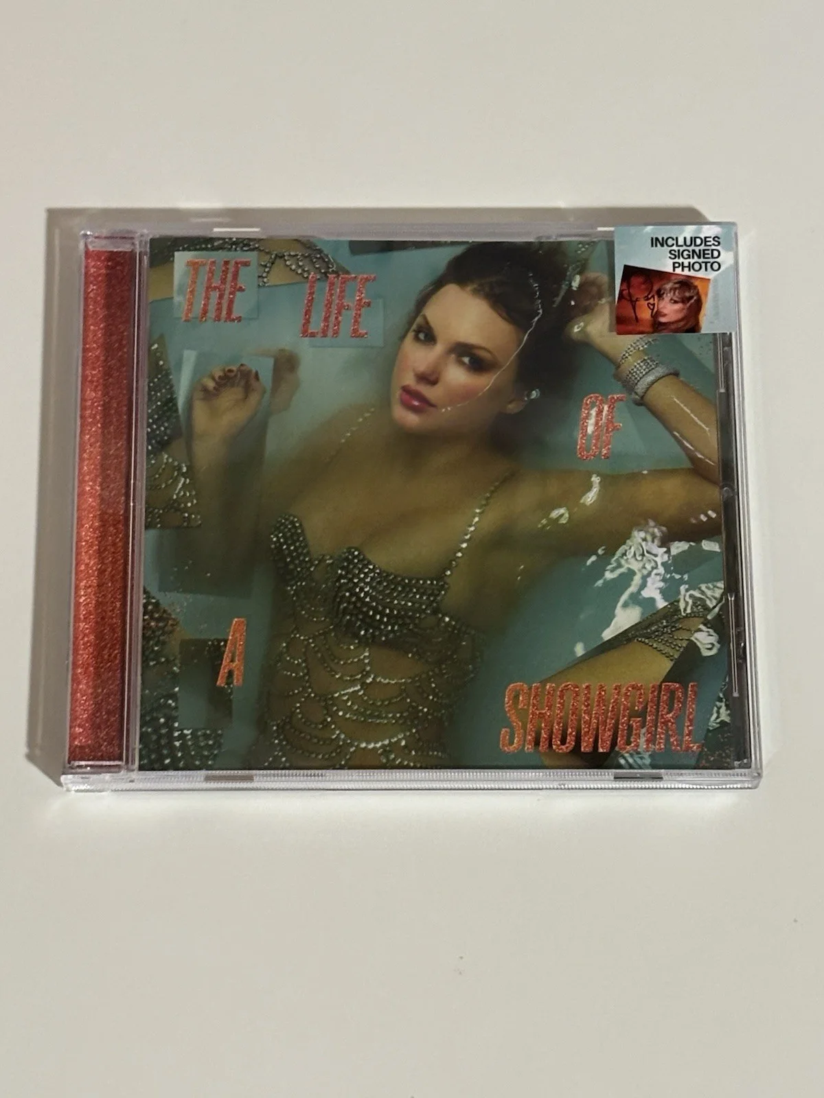 Signed Taylor Swift The Life of a Showgirl CD, изображение 2