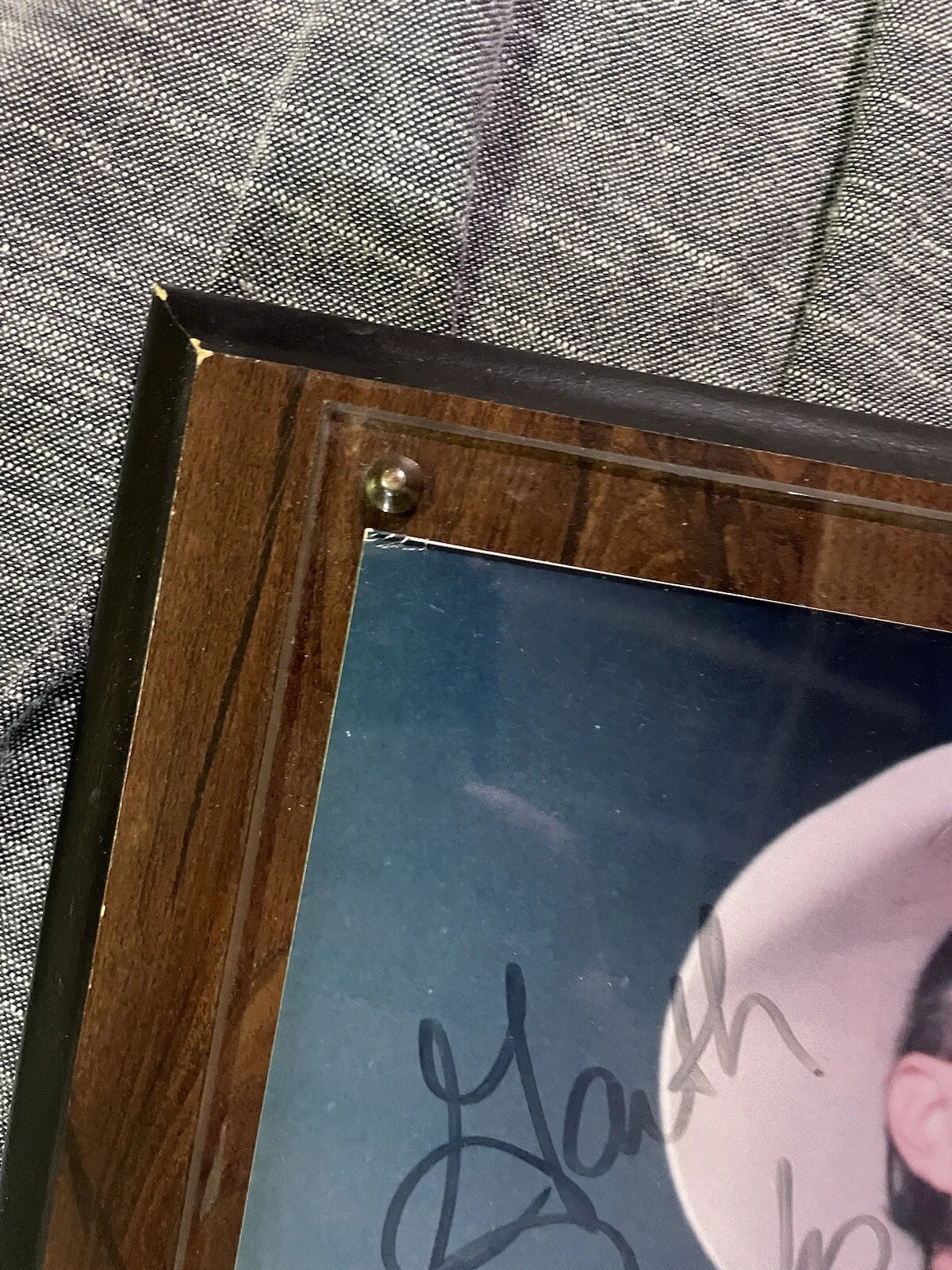 garth brooks autographed photo on wood, image 4