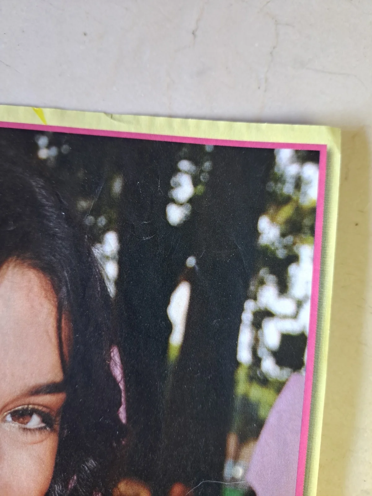 Vanessa Hudgens — SIGNED VANESSA HUDGENS (Actress) Autographed 8x10 MAGAZINE PAGE, изображение 4