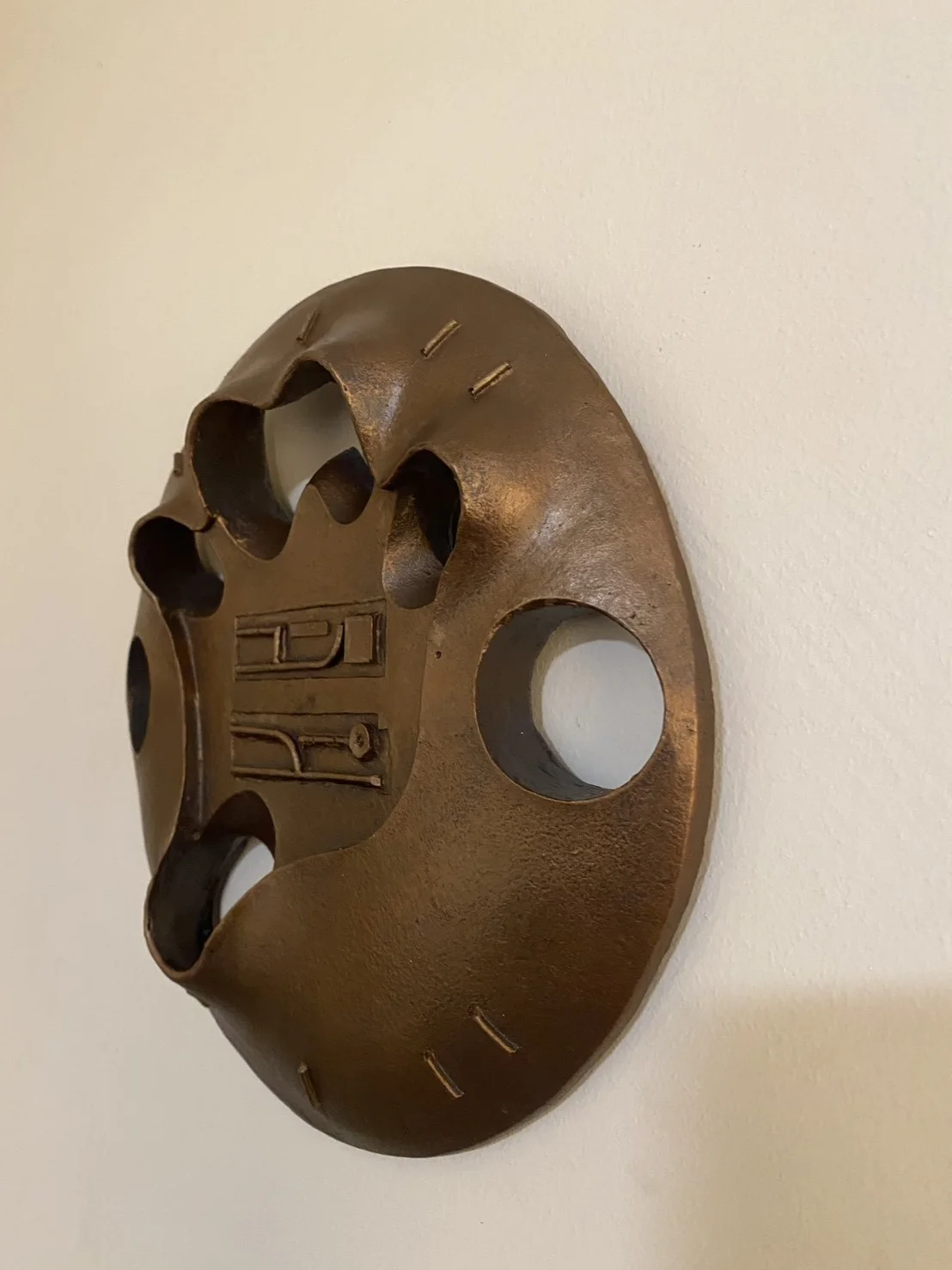 Predator 2 cutting disc wall hanger lifesize prop replica, image 3