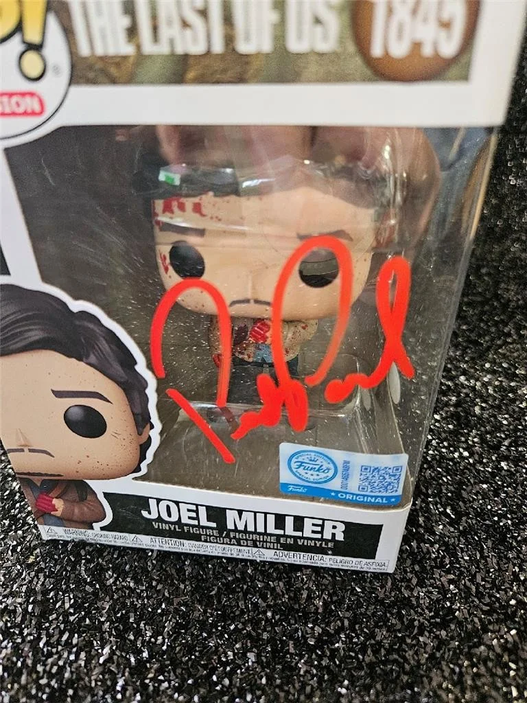 PEDRO PASCAL — PEDRO PASCAL HAND SIGNED AUTOGRAPHED FUNKO POP THE LAST OF US JOEL MILLER W/ COA, image 2