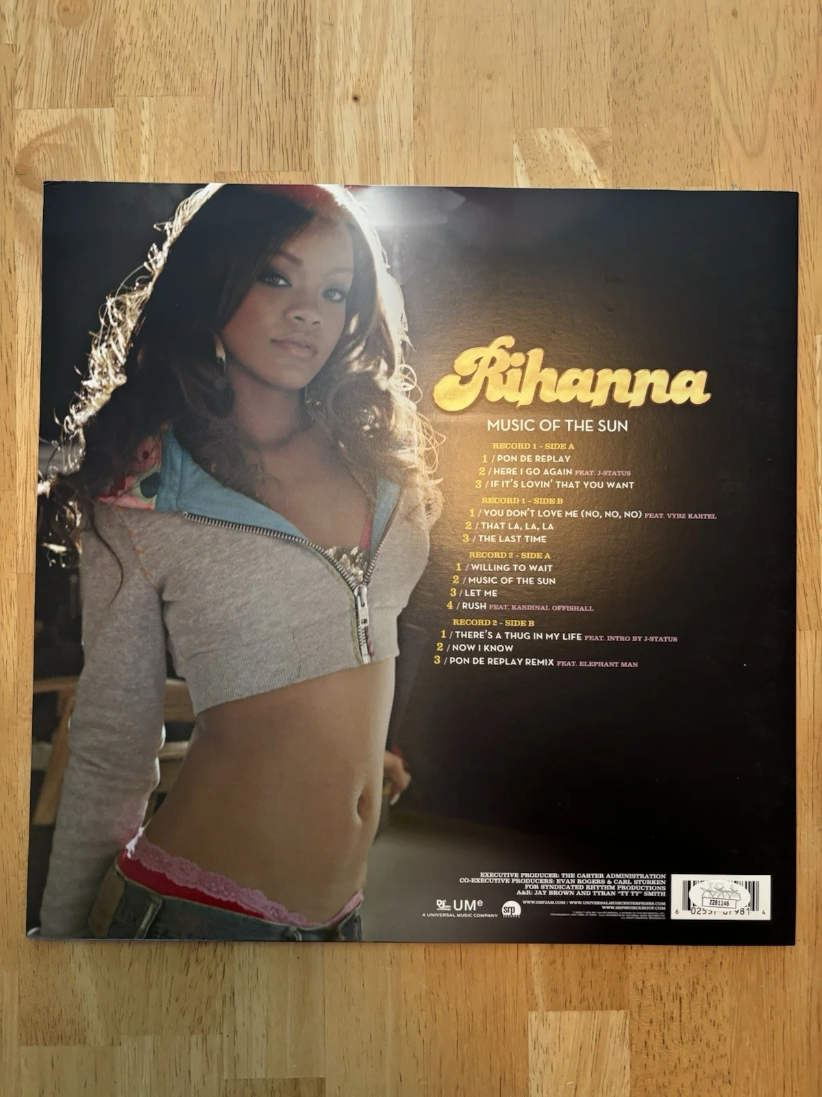 RIHANNA SIGNED AUTOGRAPHED MUSIC OF THE SUN RECORD ALBUM VINYL JSA LOA, изображение 4