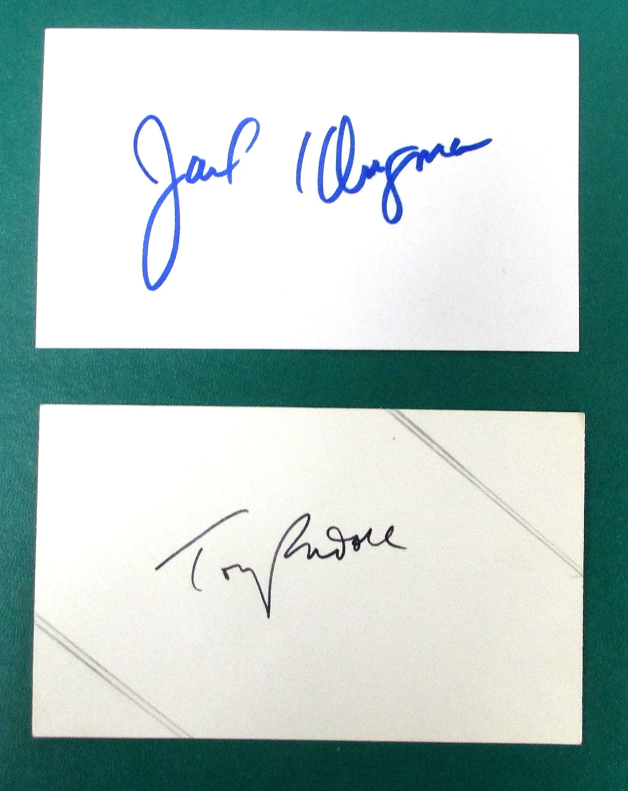 Jack Klugman Tony Randall — JACK KLUGMAN / TONY RANDALL (The Odd Couple) Autographs on 3 X 5 cards JDA #1