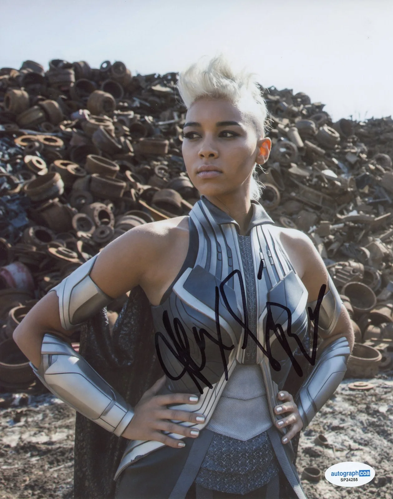 Amanda Seyfried — Alexandra Shipp Signed Autographed X-Men Apocalypse STORM 8x10 Photo ACOA B, image 2