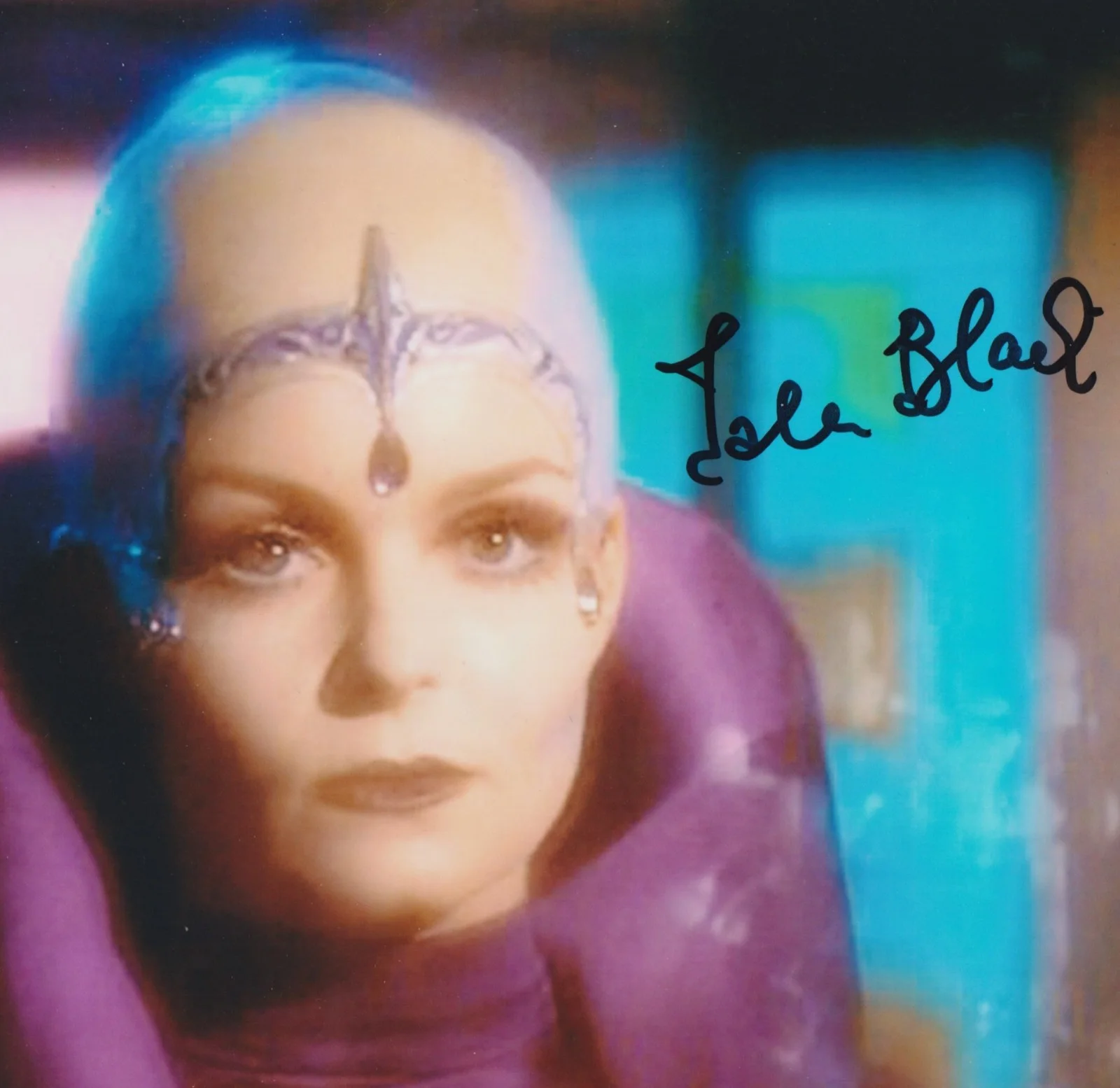 ISLA BLAIR hand-signed SPACE 1999 color 8x10 w/ uacc rd coa BEAUTIFUL CLOSEUP, изображение 2