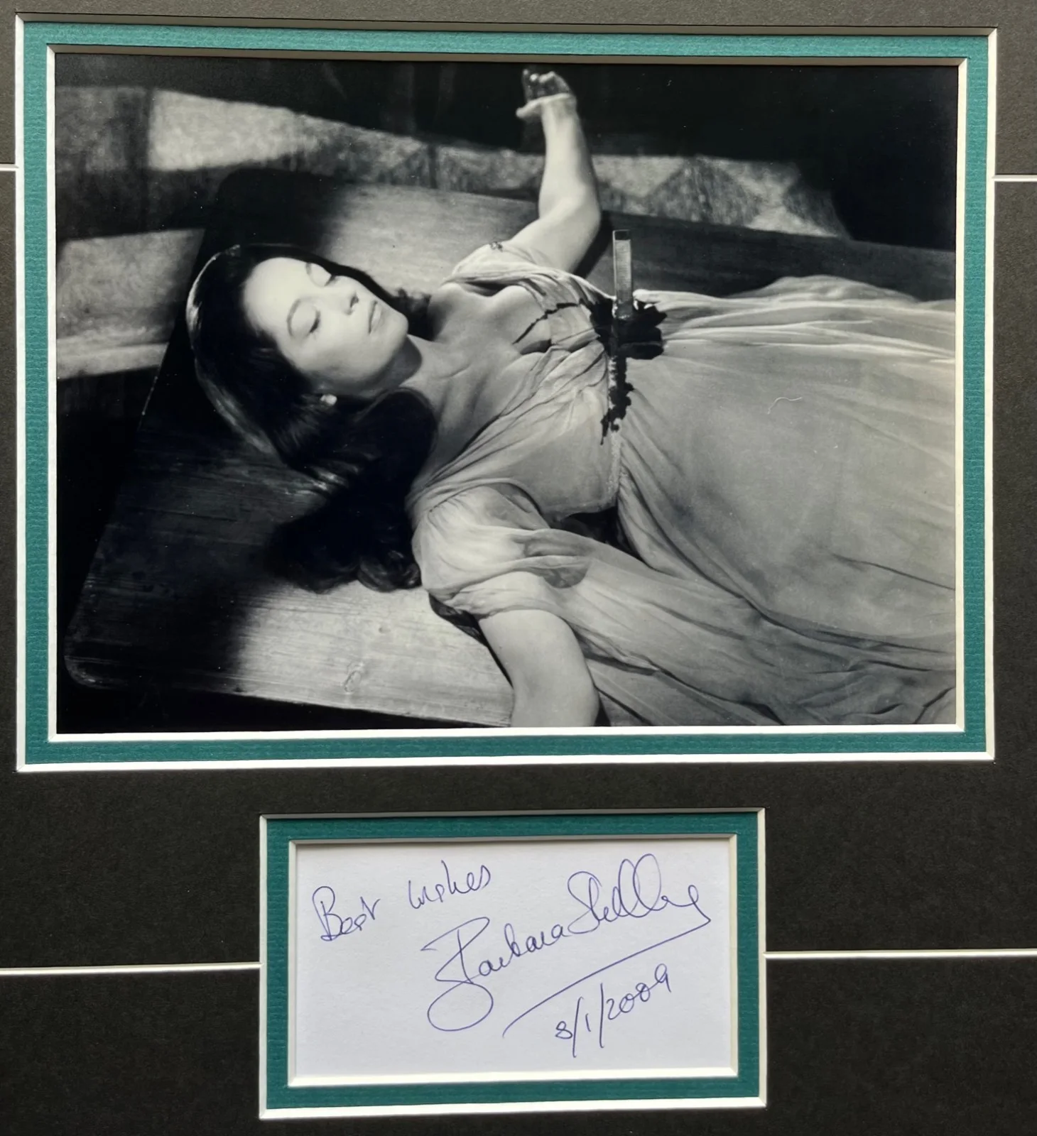 Barbara Shelley — Matted photo & CUT auto BARBARA SHELLEY signed "DRACULA, PRINCE of DARKNESS", image 2
