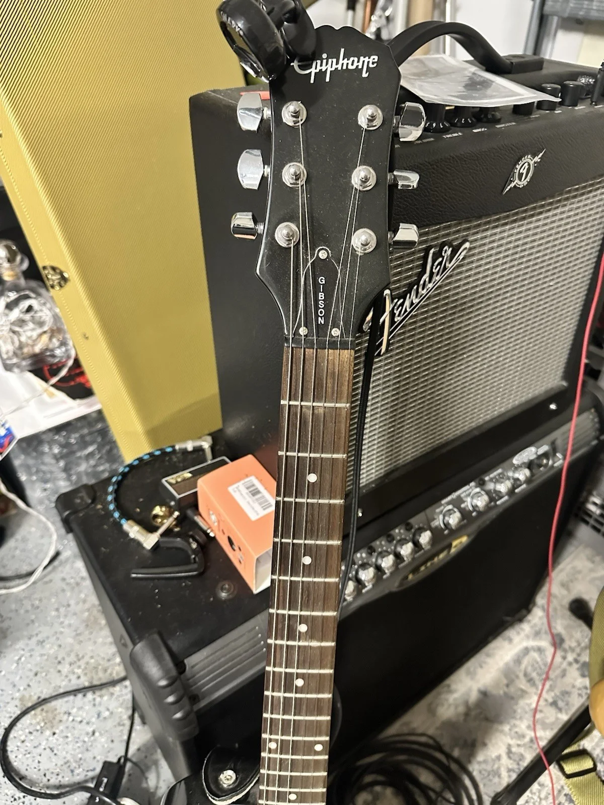 Epiphone Les Paul Black Electric Guitar Signed by original members of Saliva., изображение 2