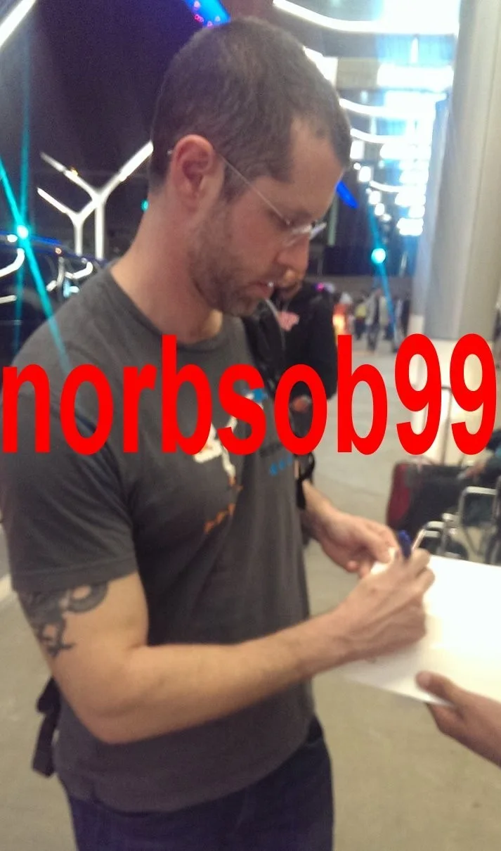 DAVID BENIOFF & D.B. WEISS SIGNED GAME OF THRONES SCRIPT w/PROOF & AUTOGRAPH COA, image 2