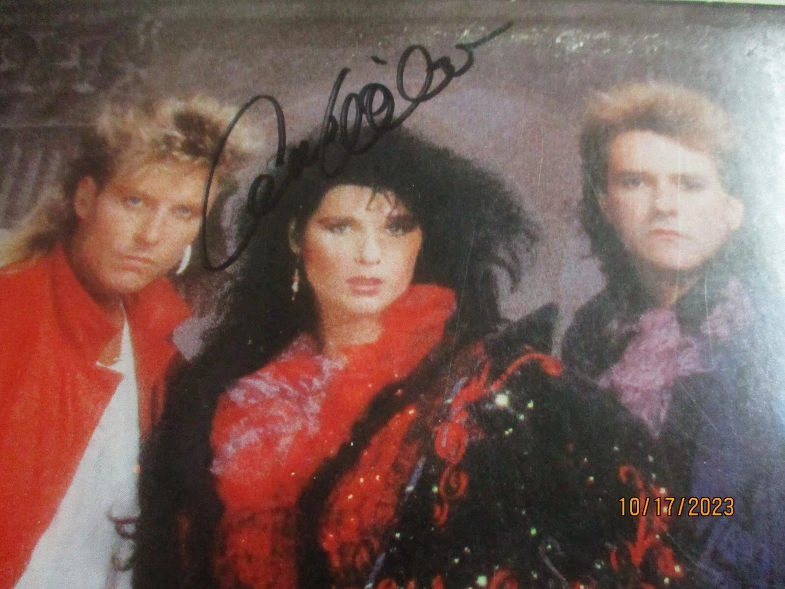 HEART JSA CERTIFIED AUTHENTIC AUTOGRAPHED/SIGNED HEART ALBUM ANN & NANCY WILSON, image 4