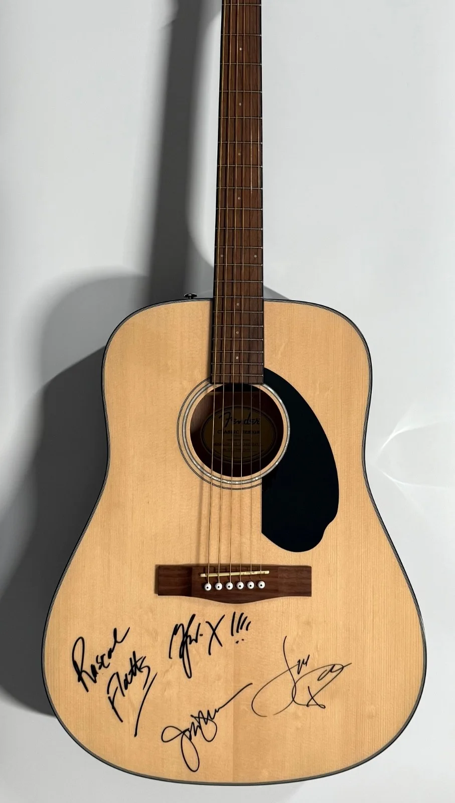 Rascal Flatts JSA Signed Autograph Fender Acoustic Guitar 100% Charity, image 3