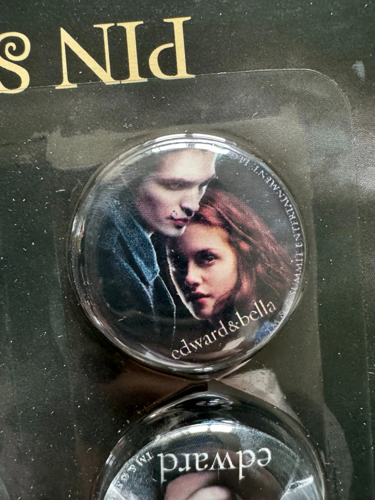 Official Twilight Collectable Pin Set by NECA - Set of 4 - Edward & Bella, изображение 5