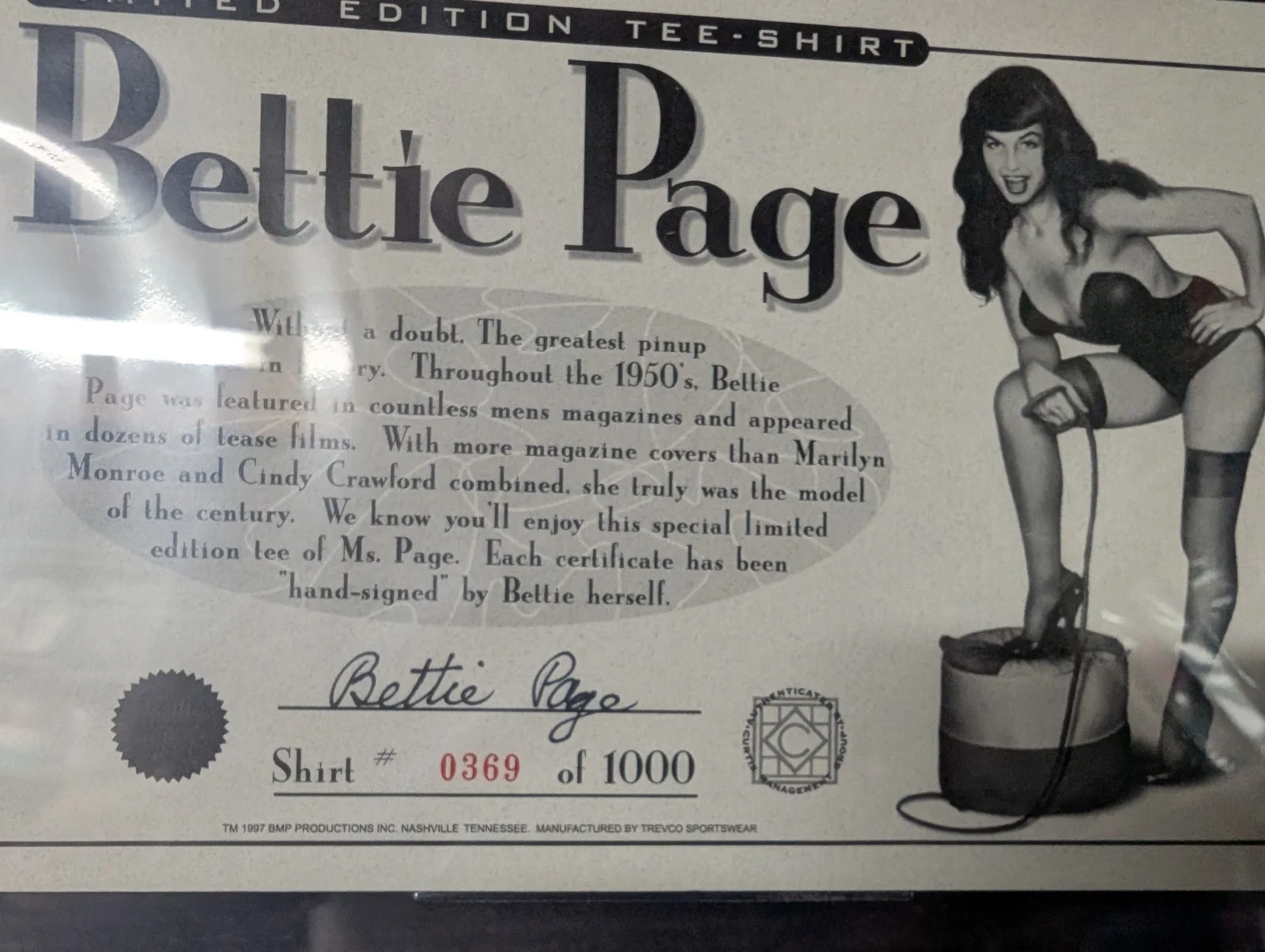Bettie Page — Authentic Rare Bettie Page Signed Photo "Beckett Approved", image 2