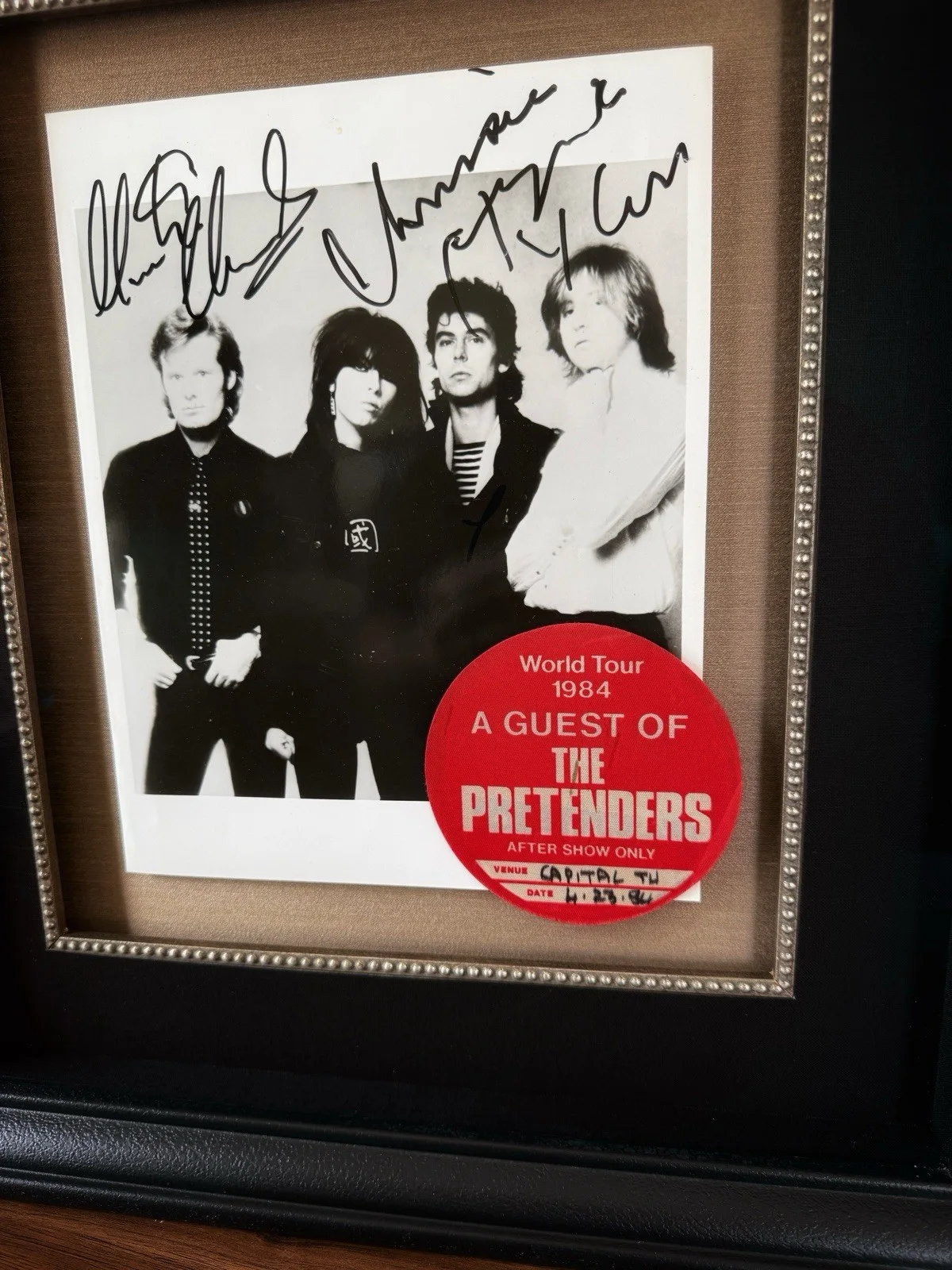 Chrissie Hynde & Martin Chambers Of The Pretenders Signed Photo, Program & Pass, изображение 2