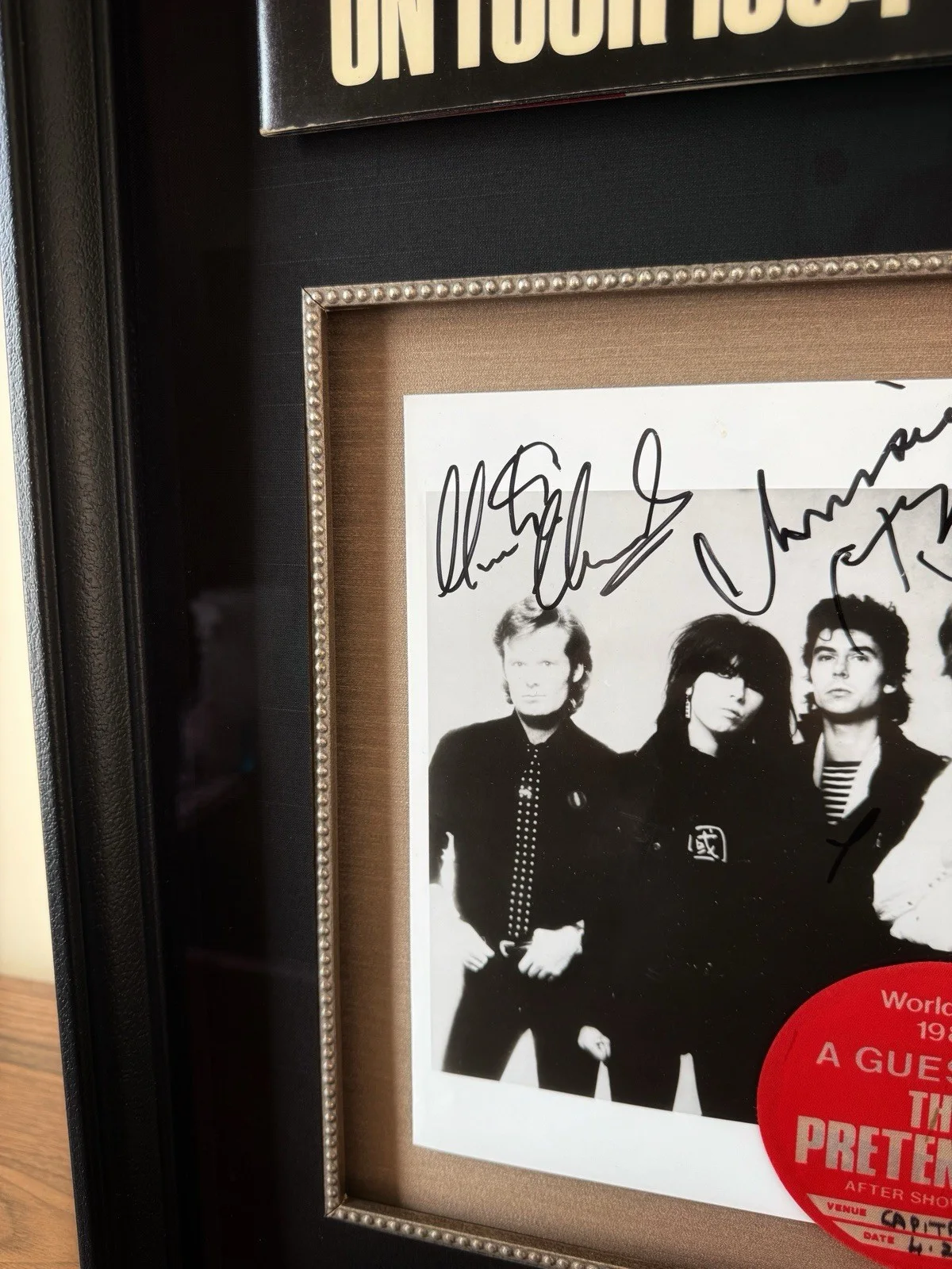 Chrissie Hynde & Martin Chambers Of The Pretenders Signed Photo, Program & Pass, изображение 3