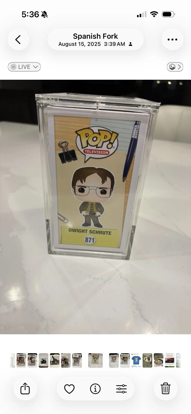 Rainn Wilson Autographed Dwight Schrute Funko w/ Beckett COA, изображение 2