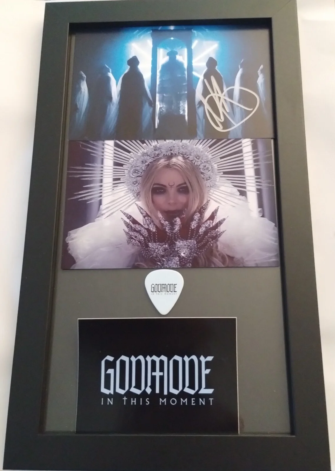 IN THIS MOMENT SIGNED MARIA BRINK SIGNED GODMODE GUITAR PICK PHOTO COA FRAMED, изображение 2