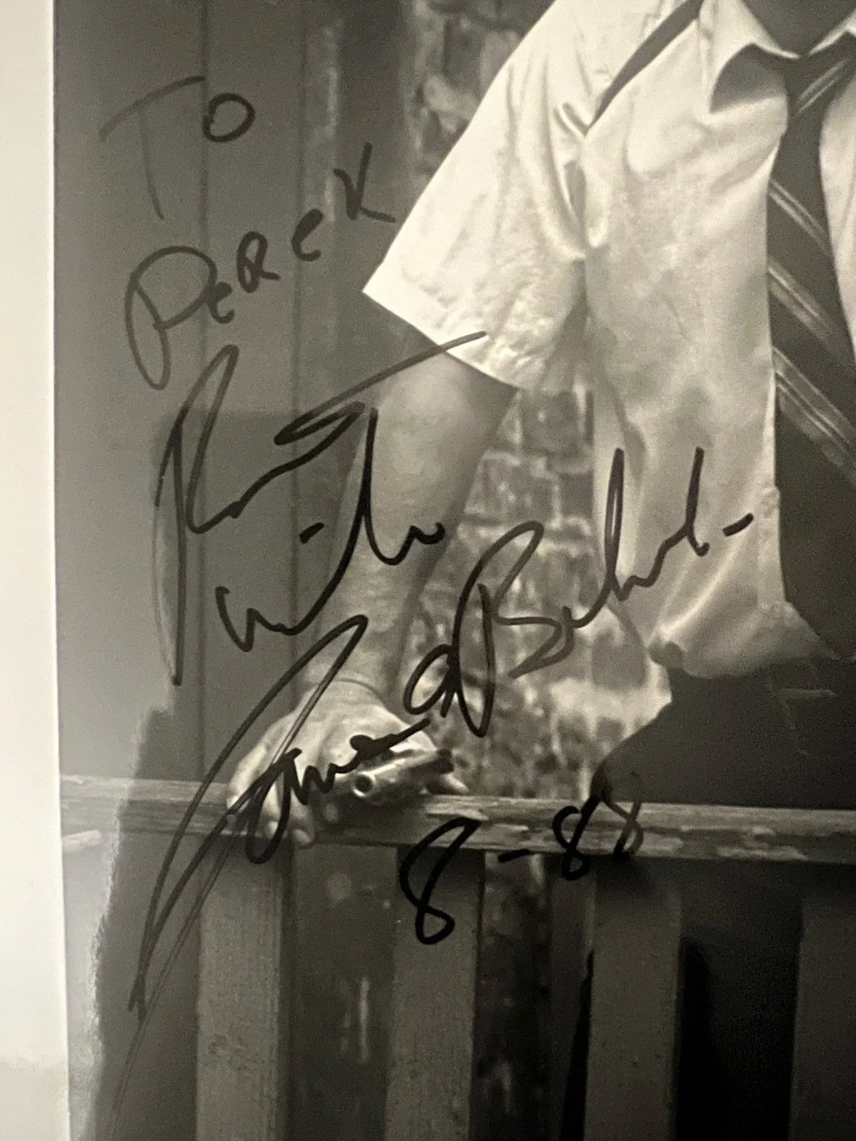 James Belushi — James Belushi ~ Autographed Photo ~ 8”x10” ~ 1988 ‘Red Heat’, изображение 2