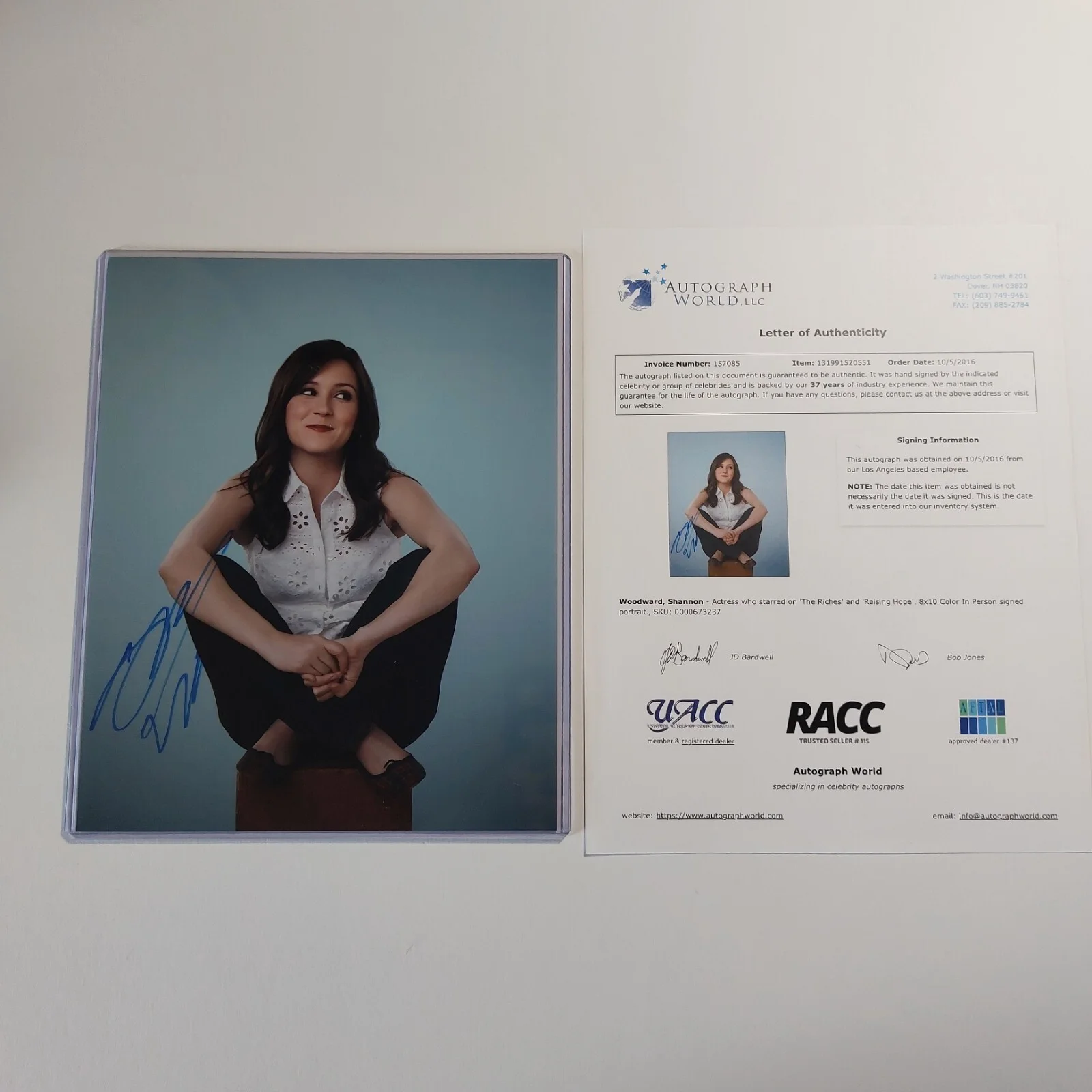 SHANNON WOODWARD — Shannon Woodward signed 8x10 Photo with COA (Raising Hope, West World) autograph, изображение 2