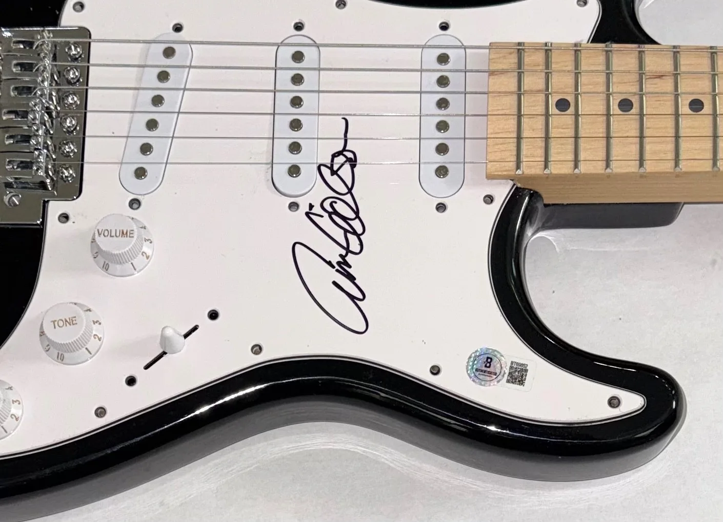 Ann Wilson HEART Signed Autograph Electric Guitar Heart Band Singer Beckett COA, изображение 5