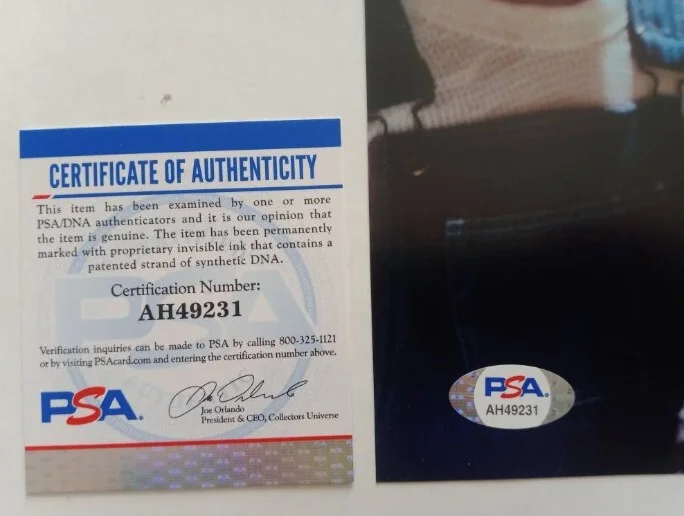 Robert MacNaughton — Robert MacNaughton Signed 8x10 Photo - PSA DNA Authentic Autograph, image 3