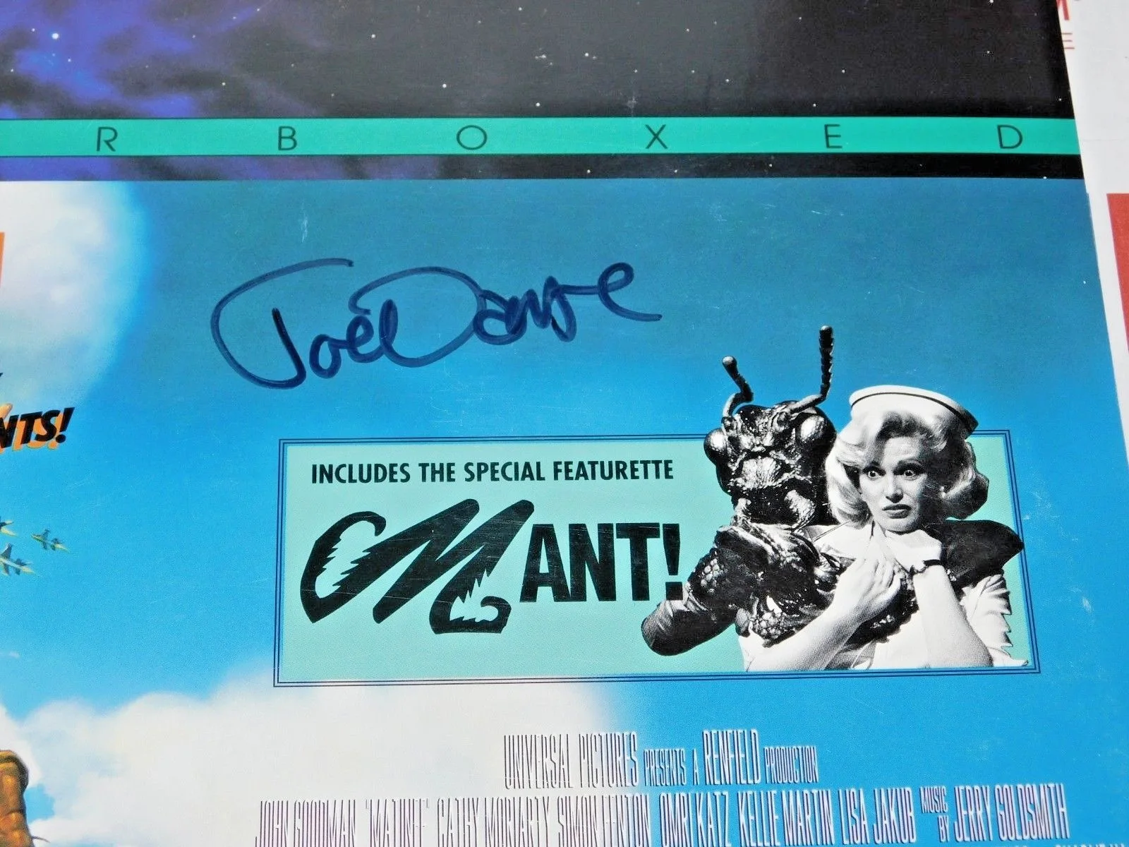 JOE DANTE — Signed Matinee Laserdisc Joe Dante Autographed Includes special feature "Mant", image 2